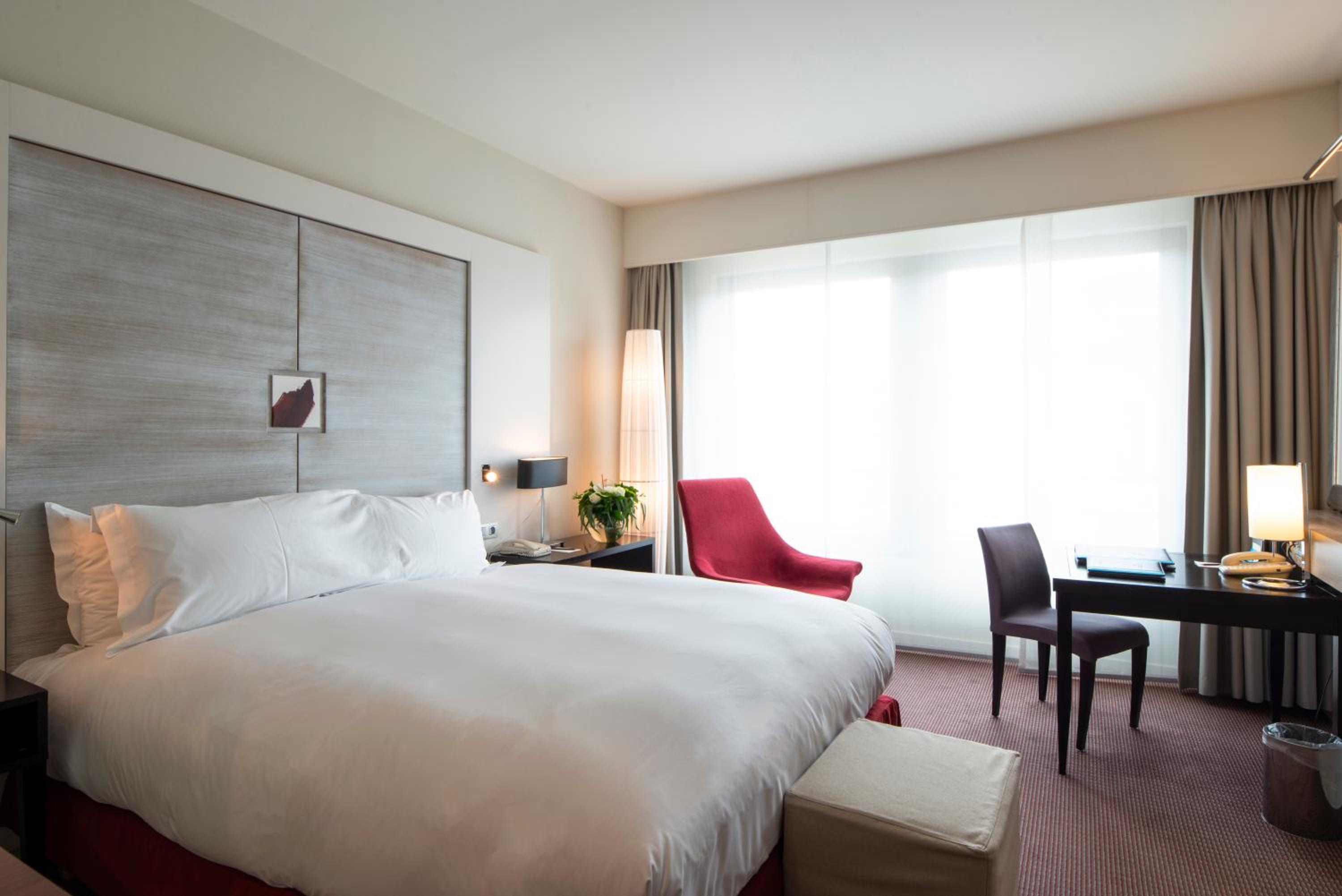 Superior King Room - Photo 3