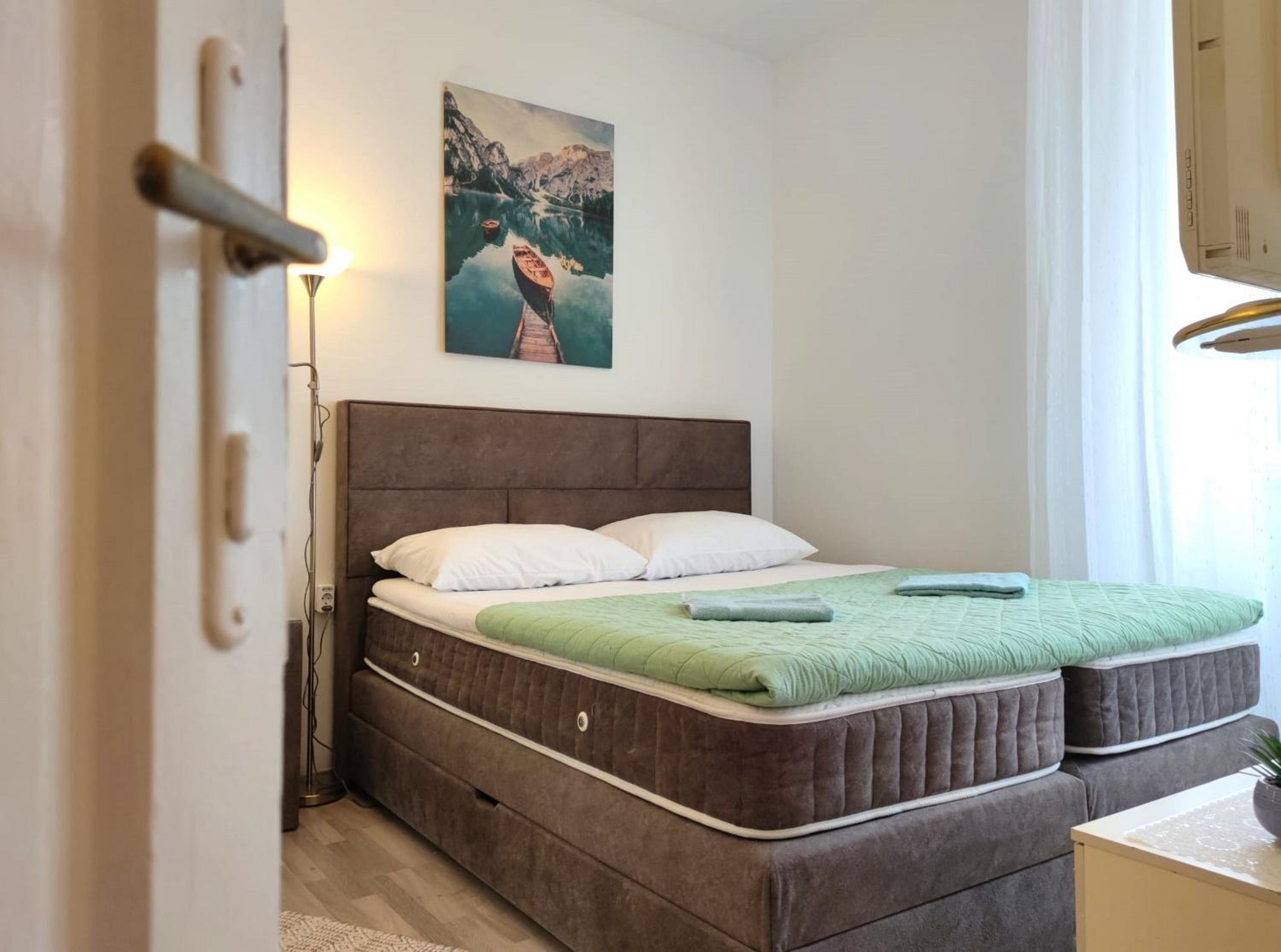 One Bedroom Apartment