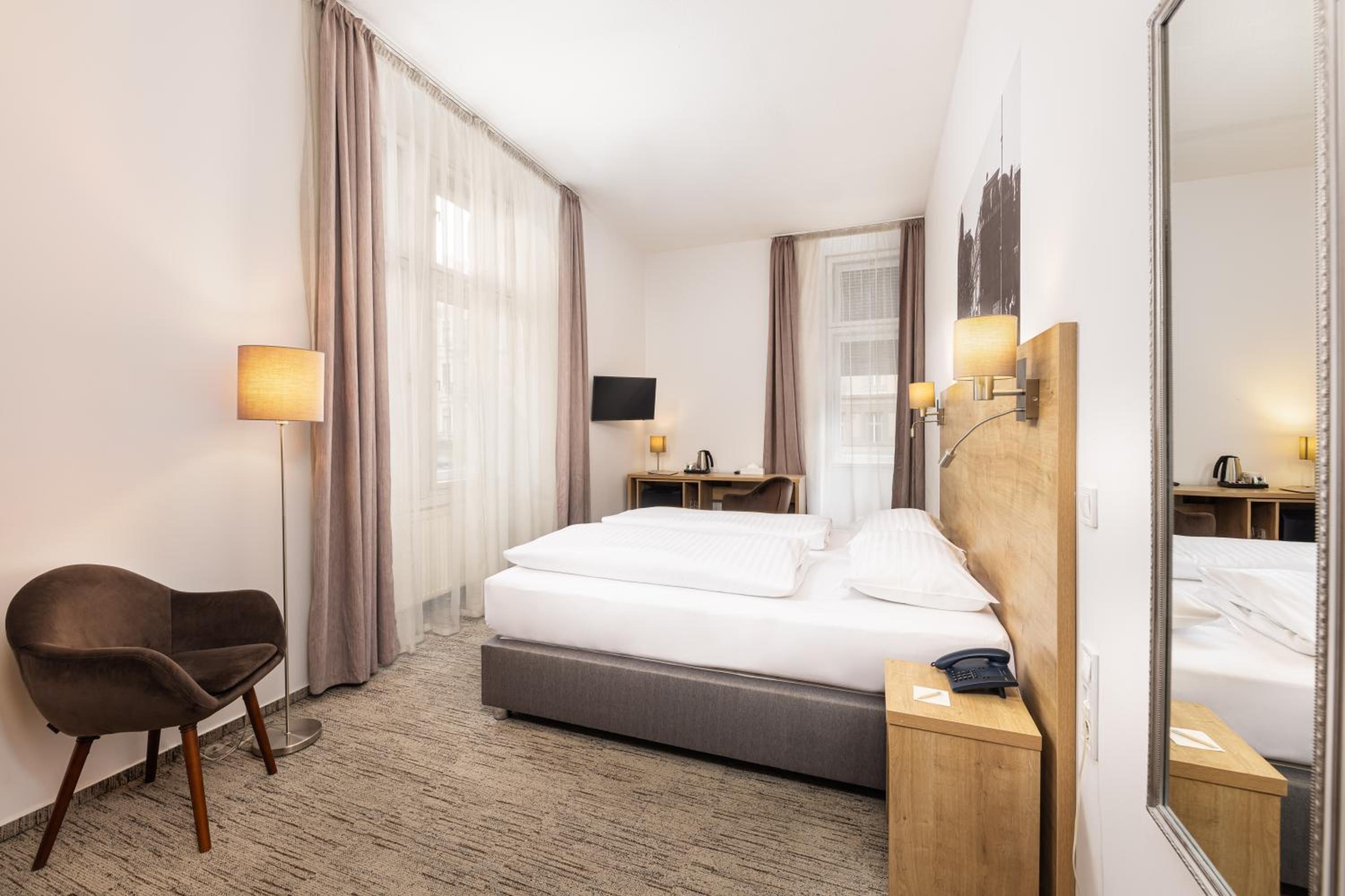 Double or Twin Room - Photo 1