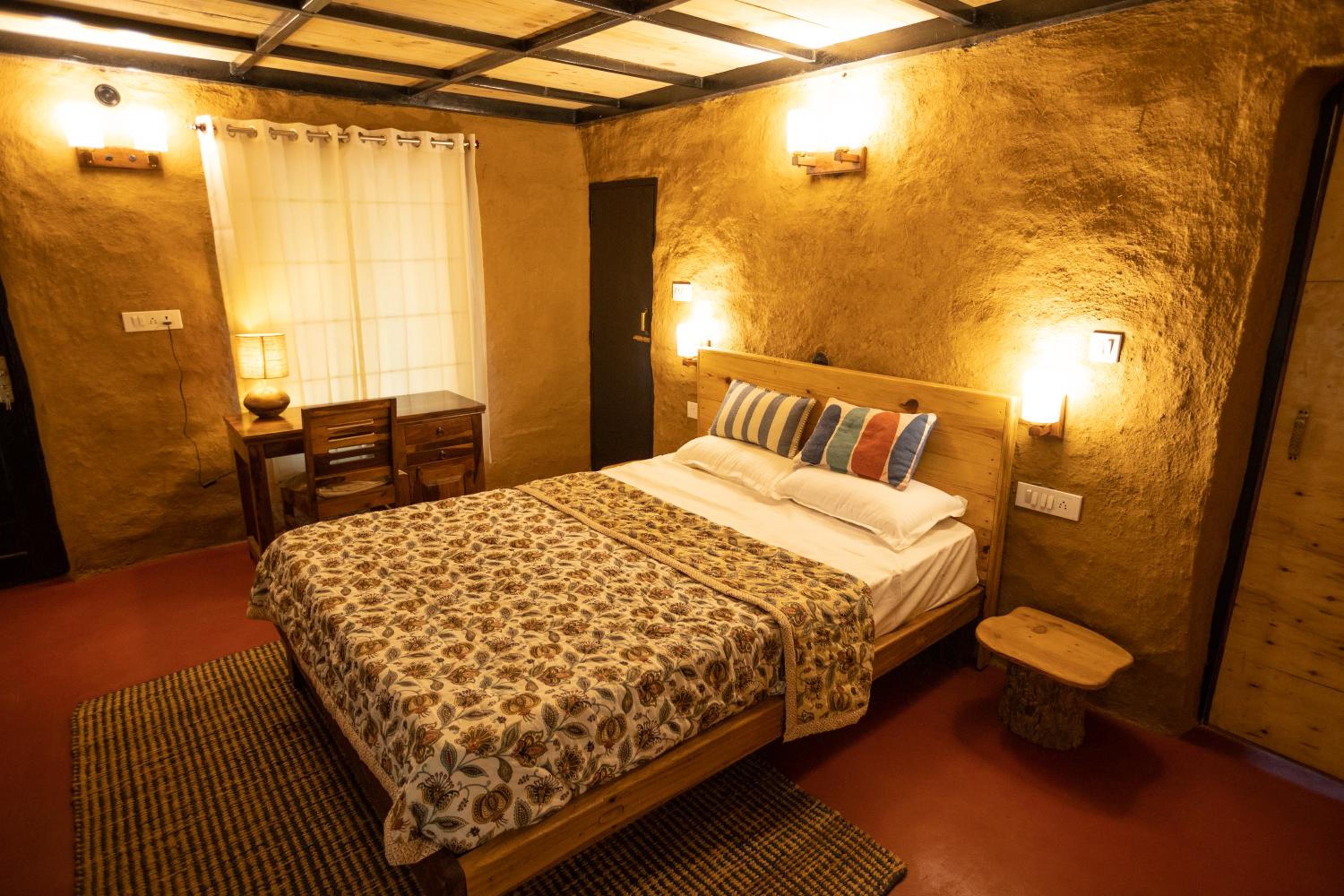 Deluxe Queen Room photo 3