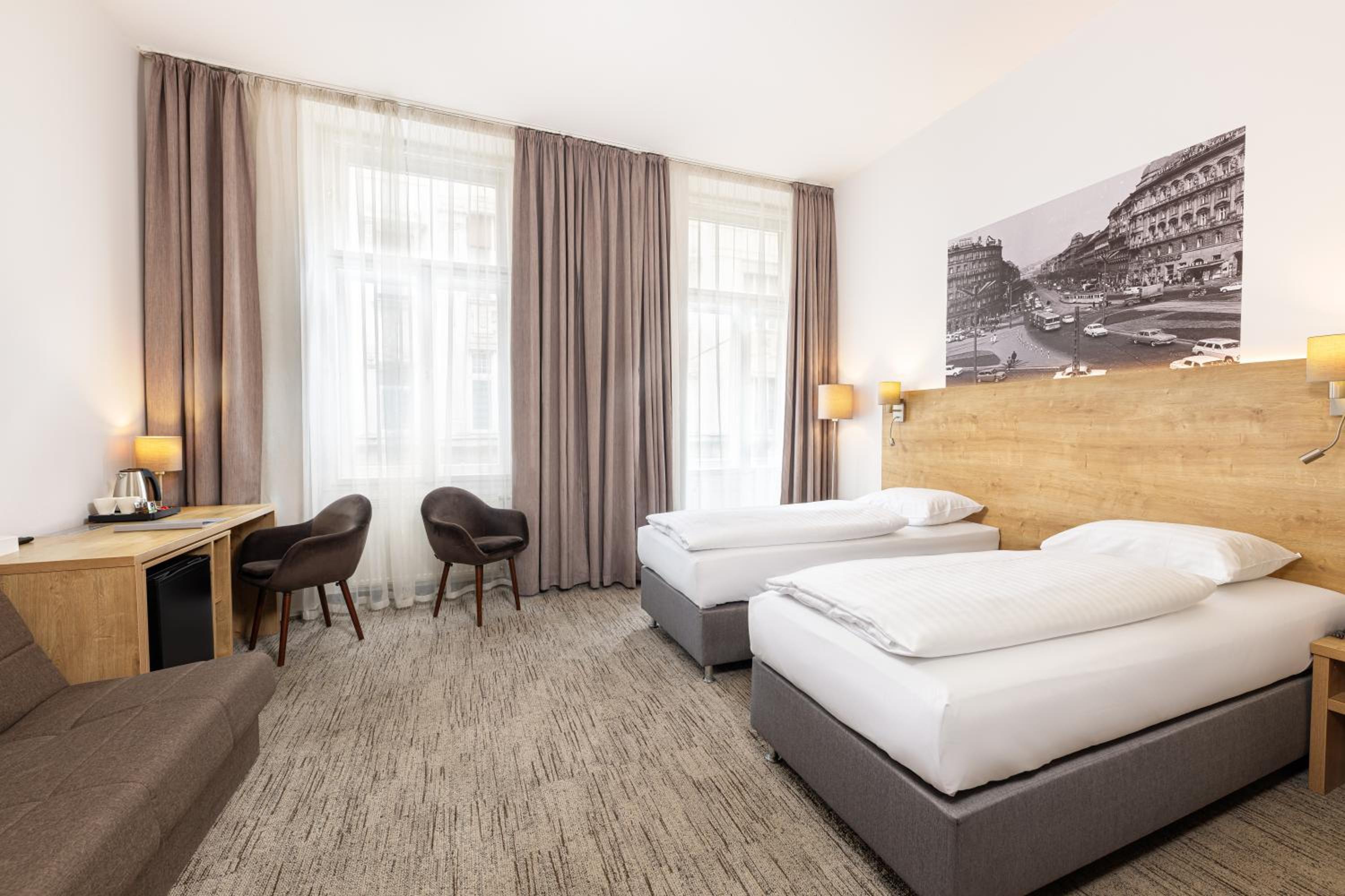 Double or Twin Room - Photo 14