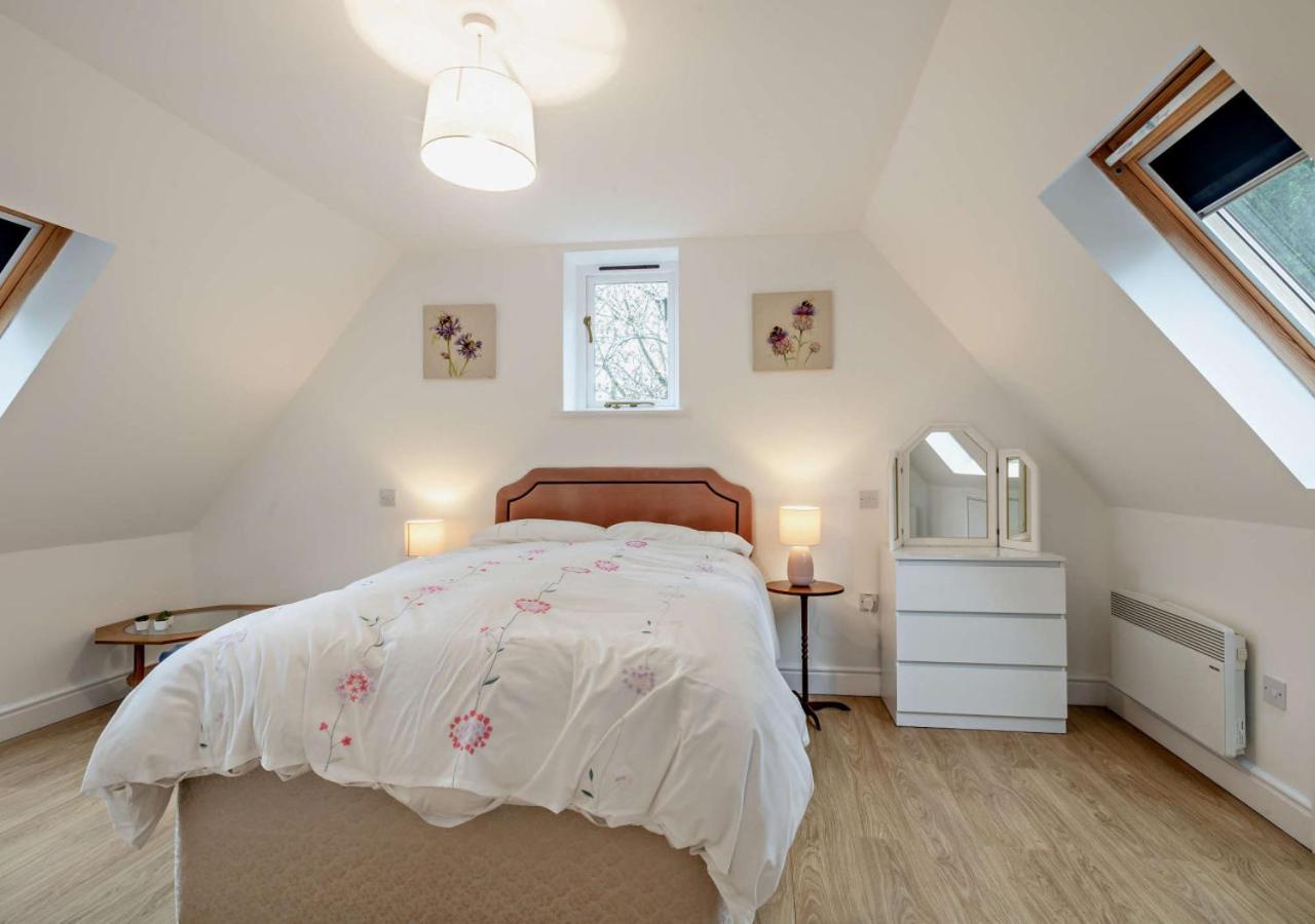 Two-Bedroom House photo 3