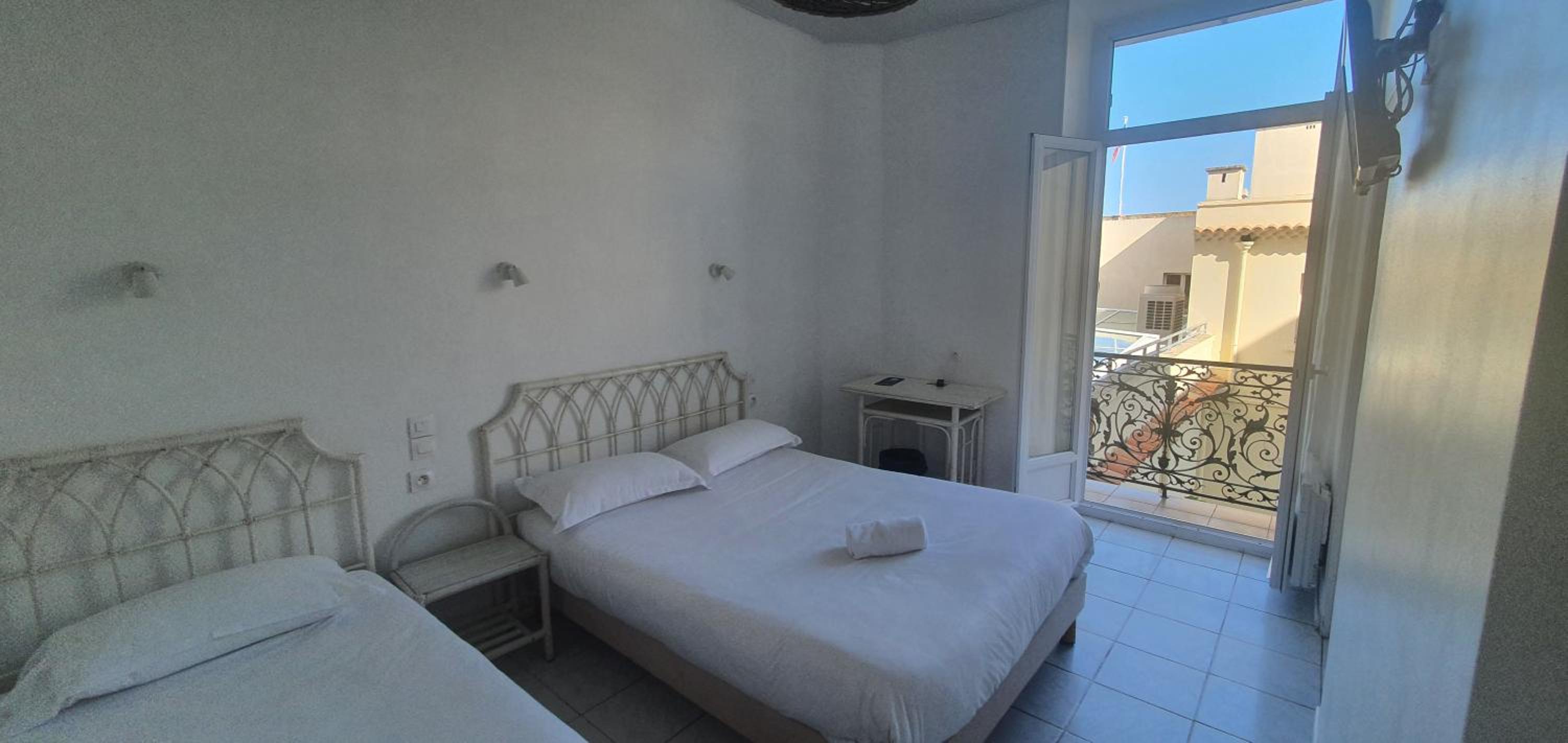 Two-Bedroom Suite with Balcony photo 2