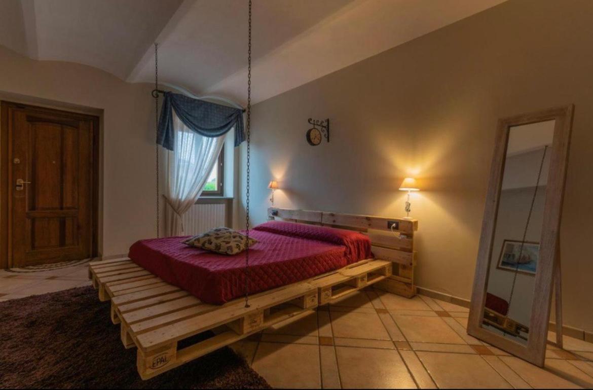 Standard King Room photo 2