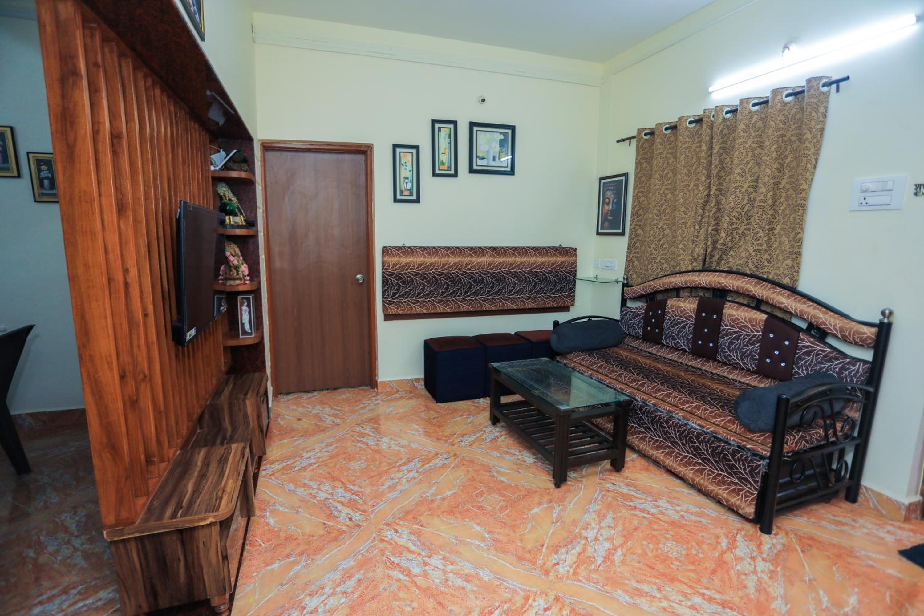 Villa photo 1