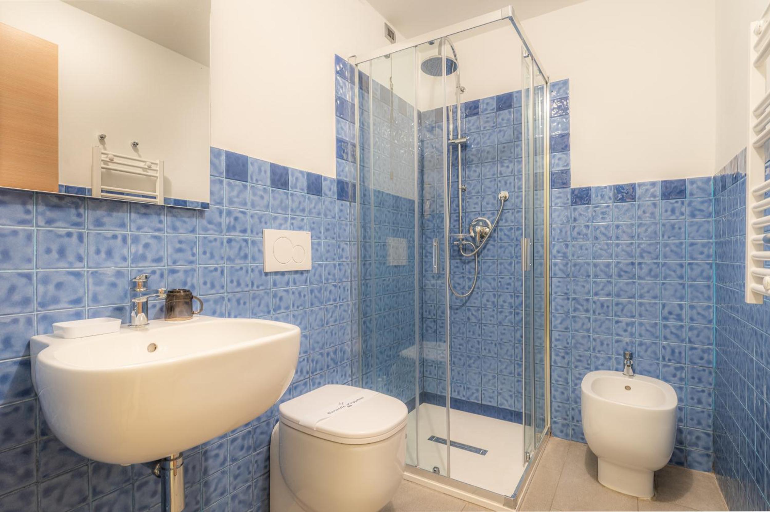 Quadruple Room - Photo 8