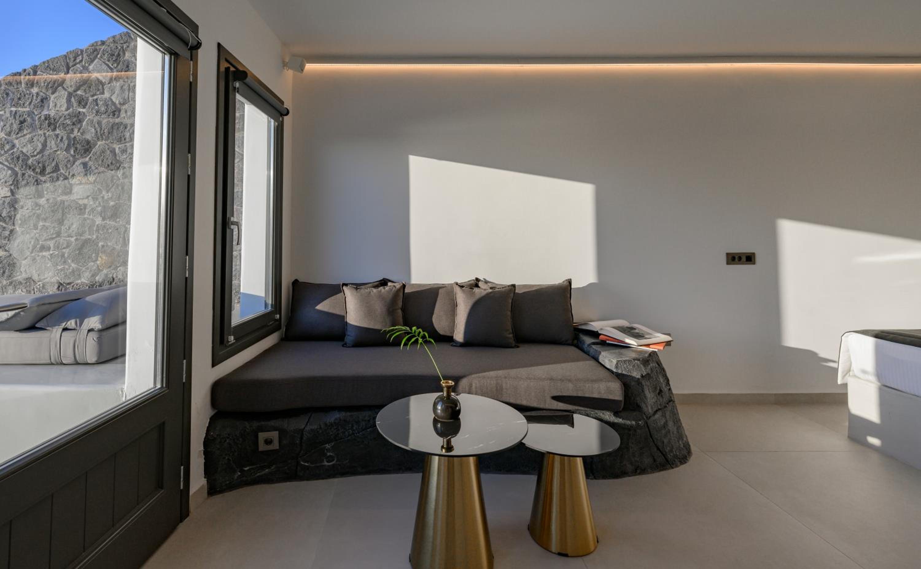 Dome Suite with Heated Plunge Pool - Photo 11