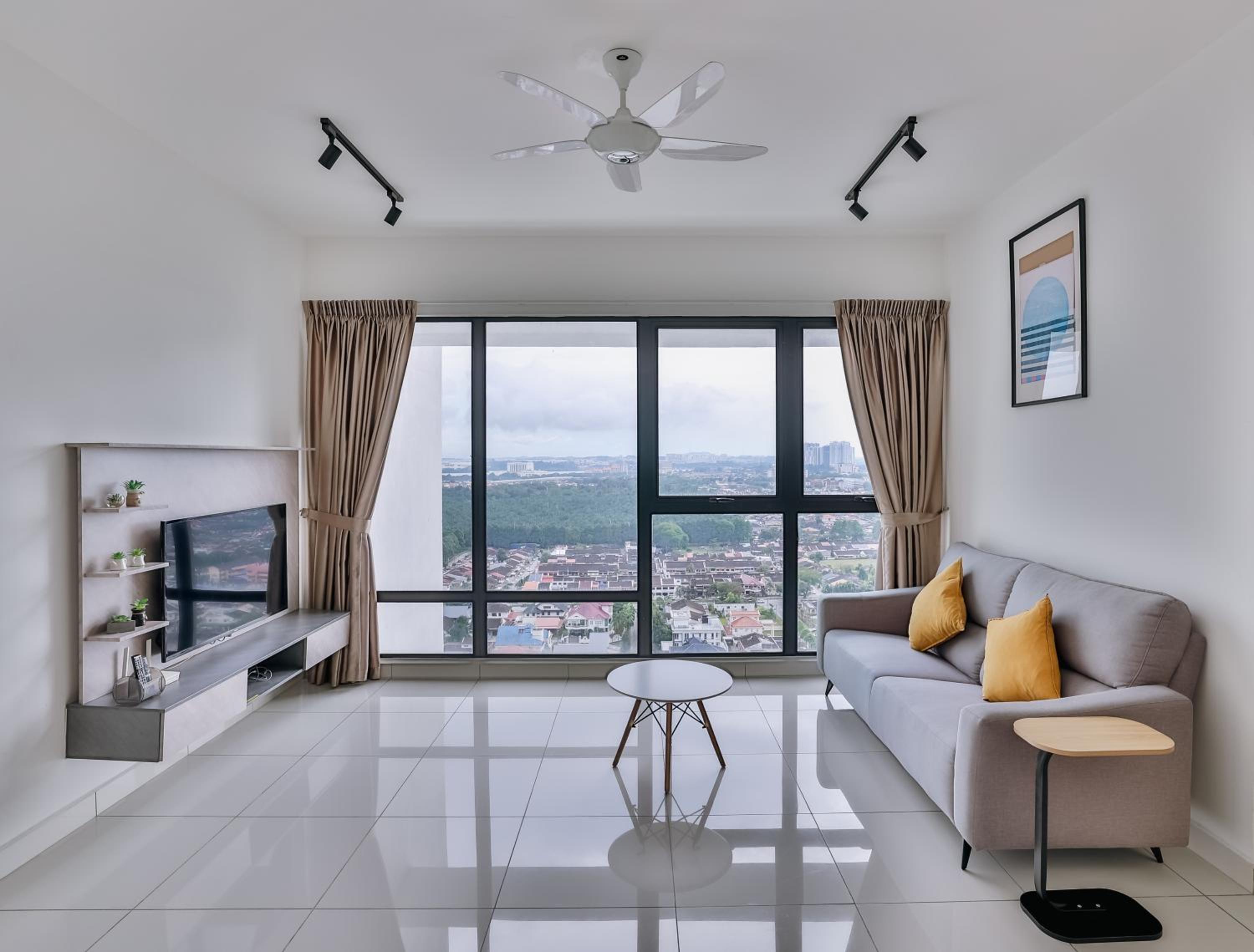 Family Two-Bedroom Apartment with View photo 1