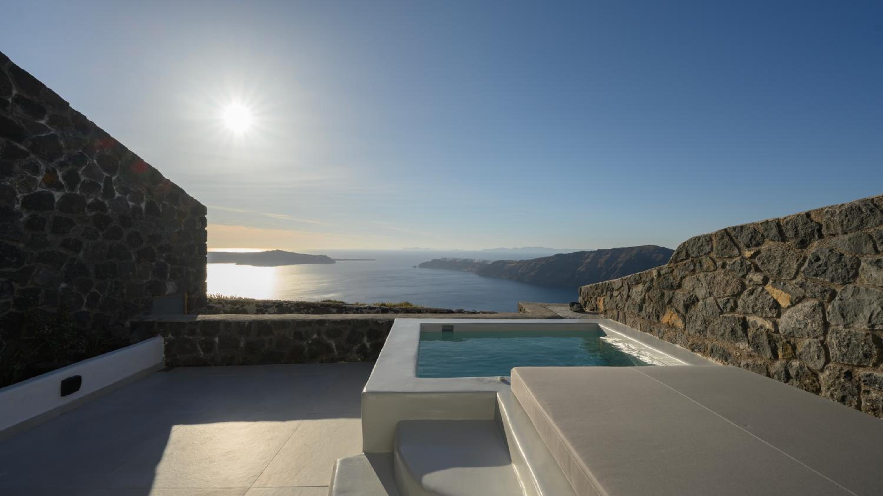 Suite with Heated Plunge Pool - Photo 6