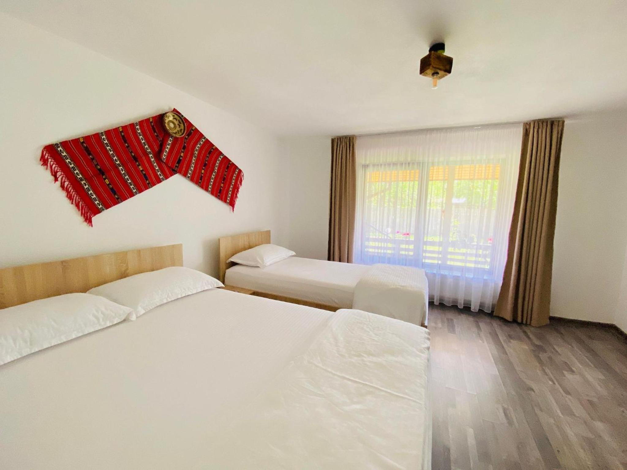 Triple Room with Garden View - Photo 6