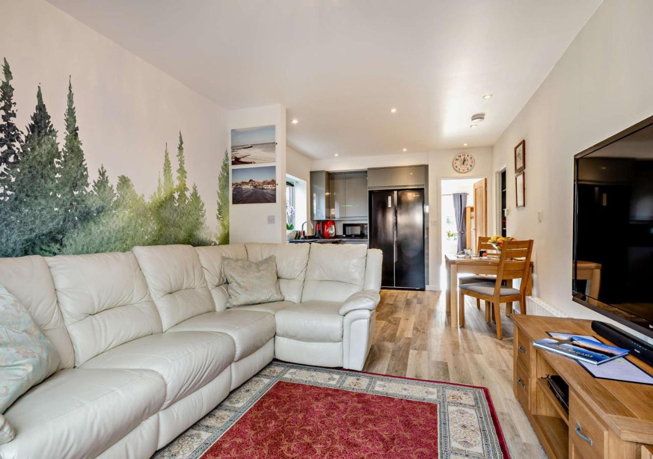 One-Bedroom House photo 1