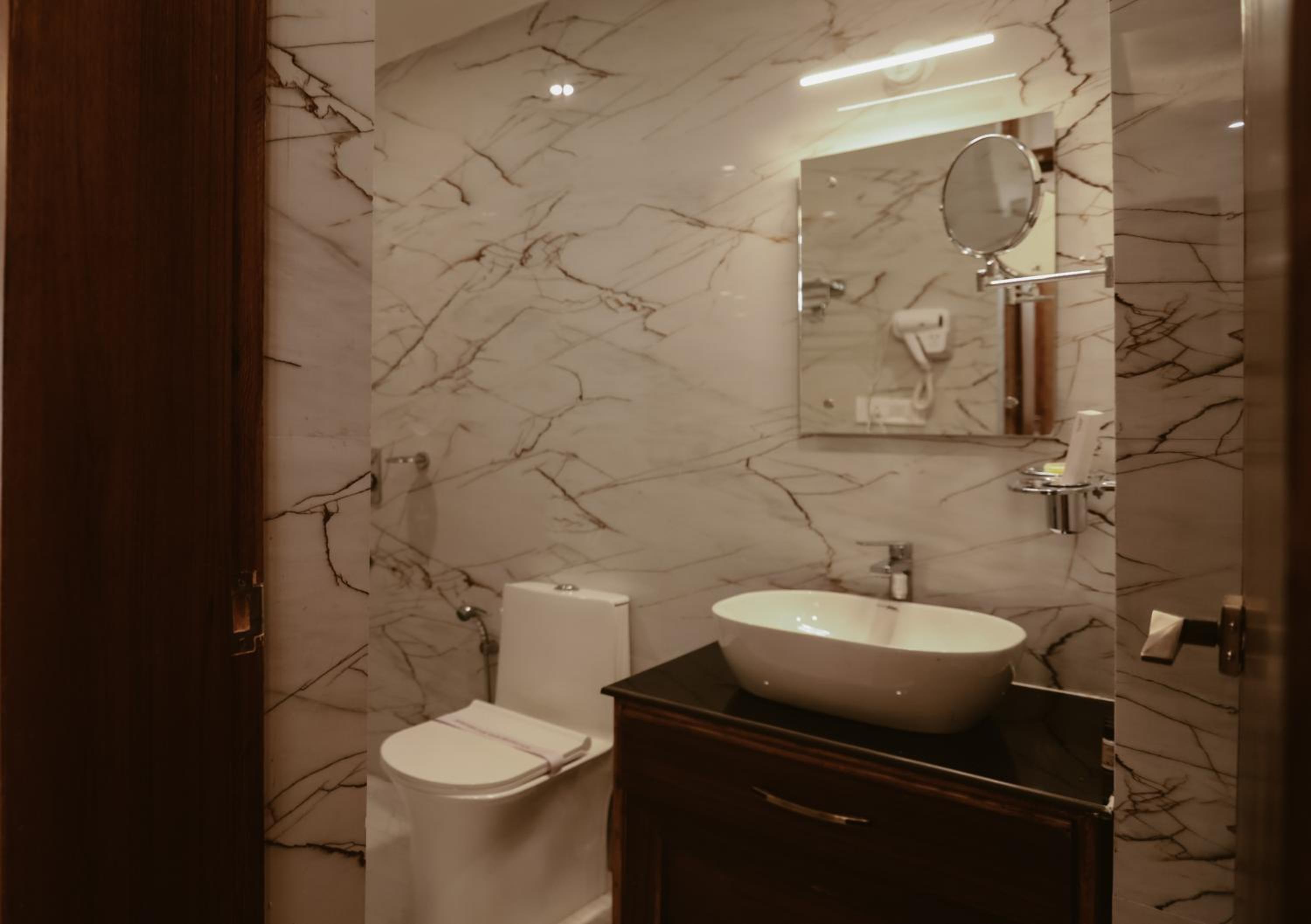 Deluxe Double Room - Photo 3