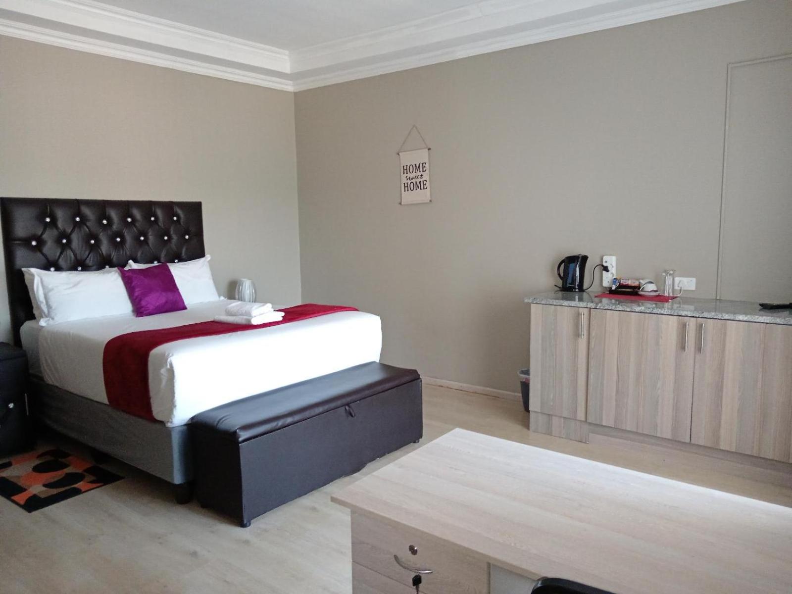 Standard Queen Room - Photo 4