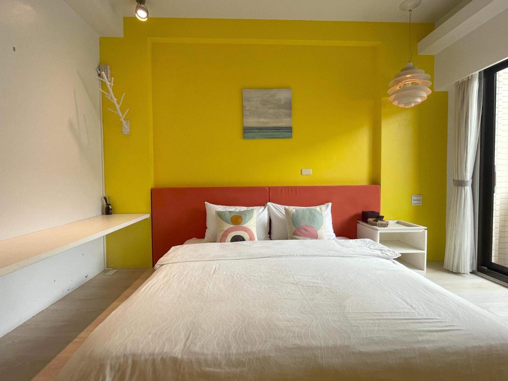 Queen Room with Balcony photo 1