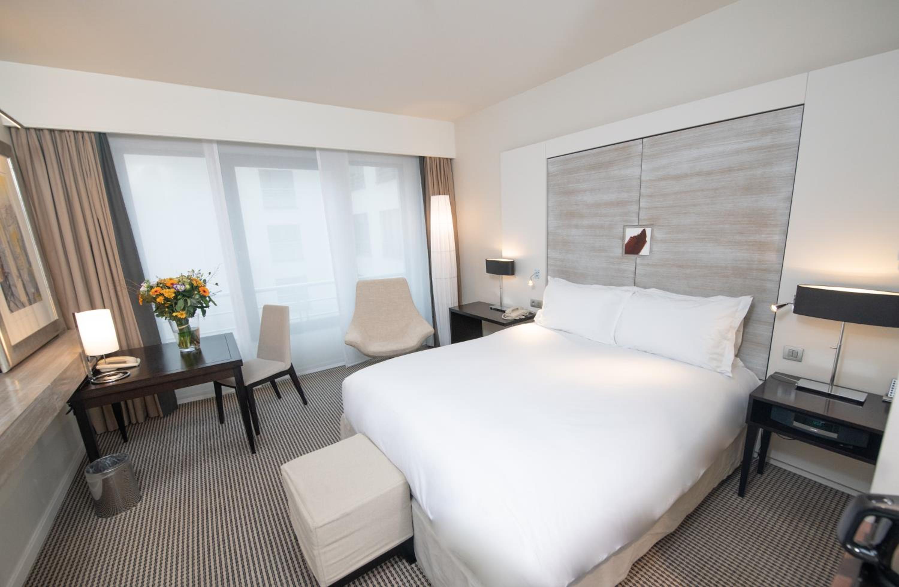 Classic King Room - Photo 4