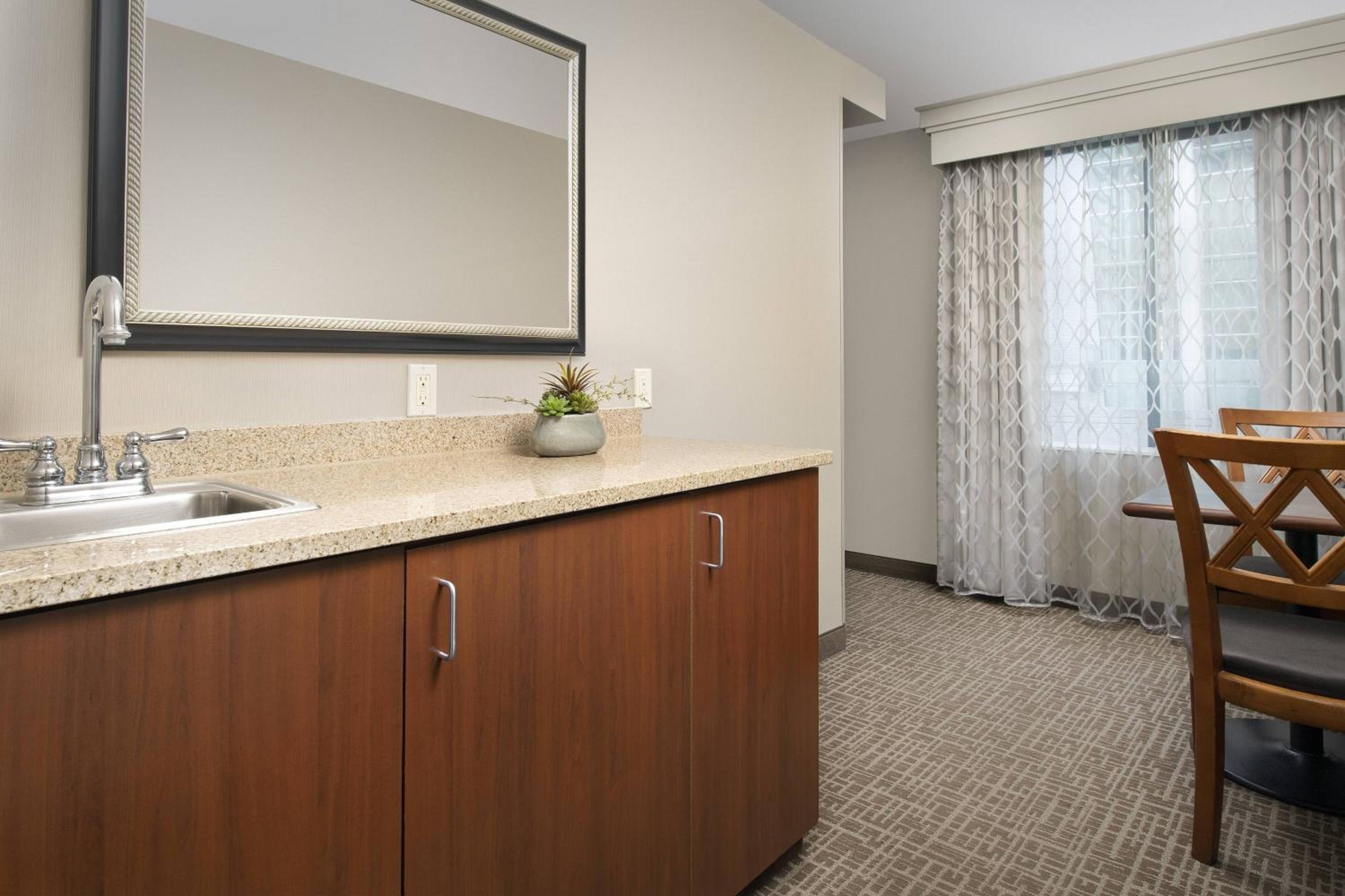 Large Queen Room  with Mountain View - Photo 7