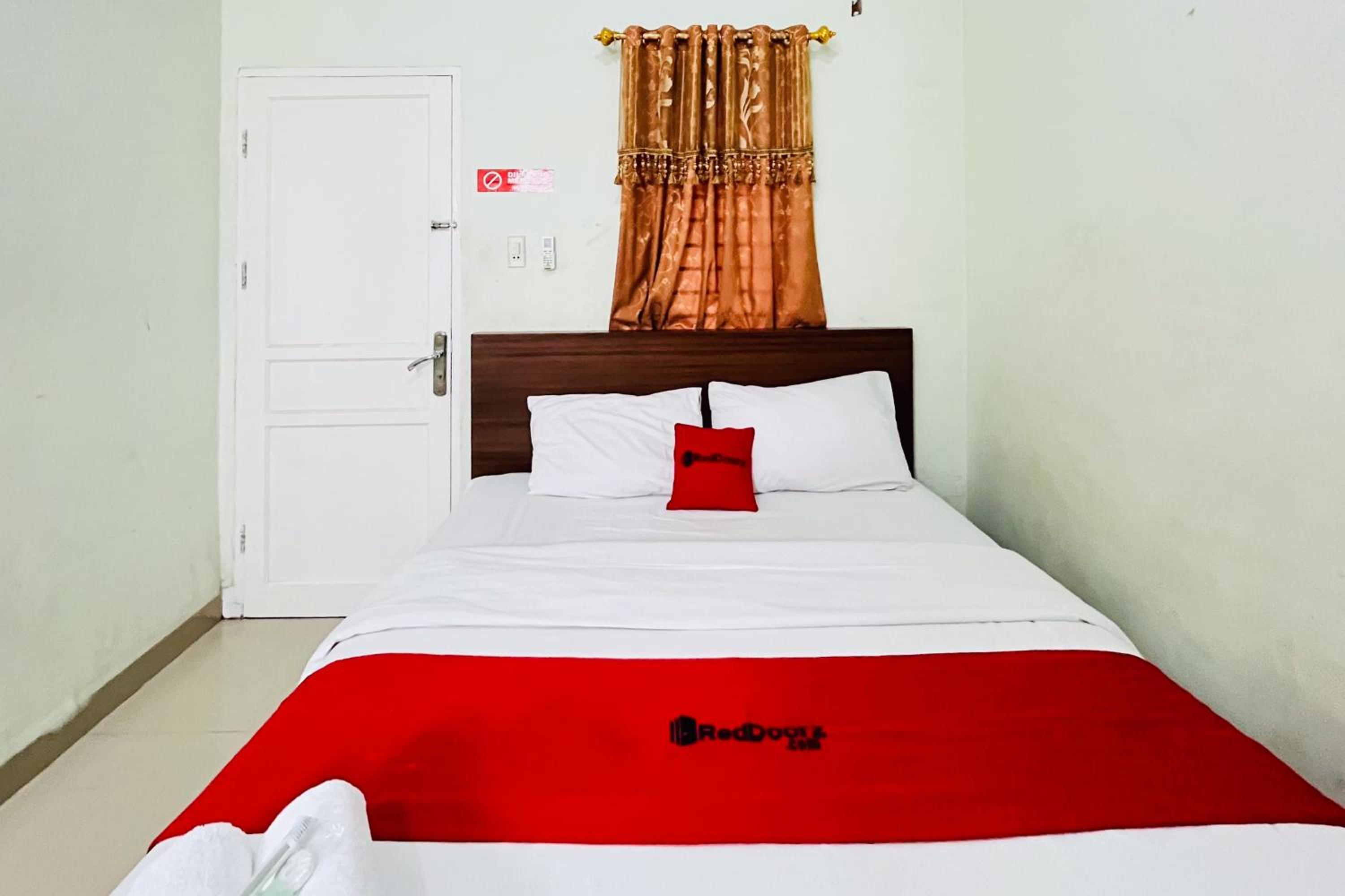 Standard Double Room - Photo 5