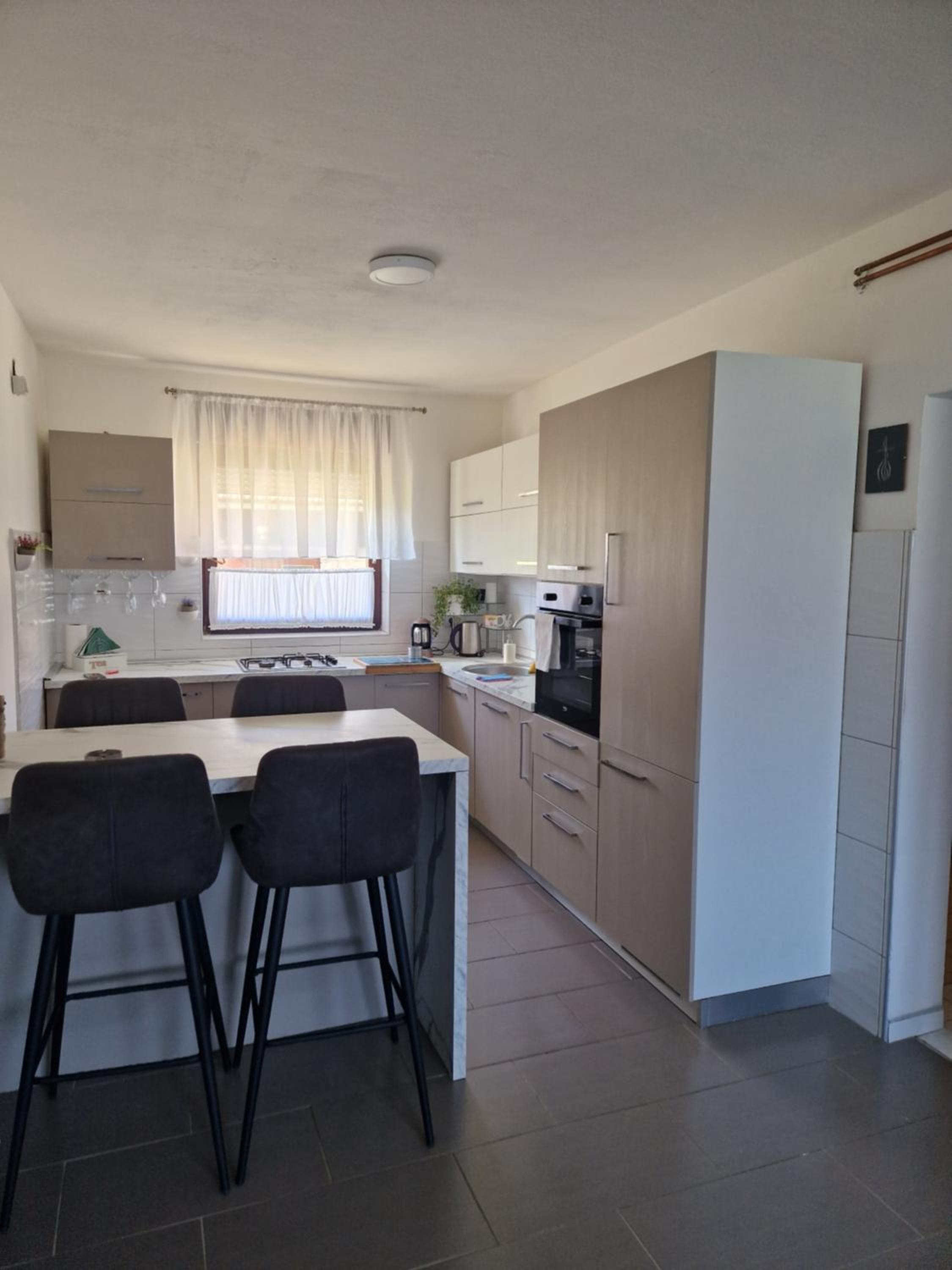 Two-Bedroom Apartment - Photo 3