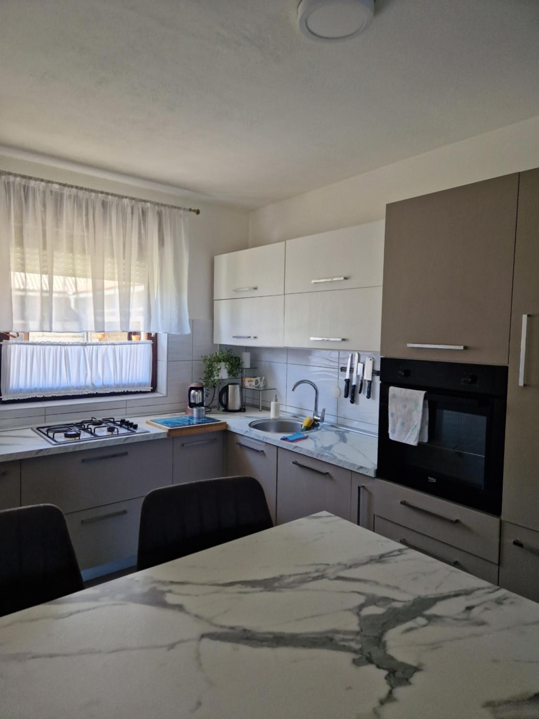 Two-Bedroom Apartment - Photo 4