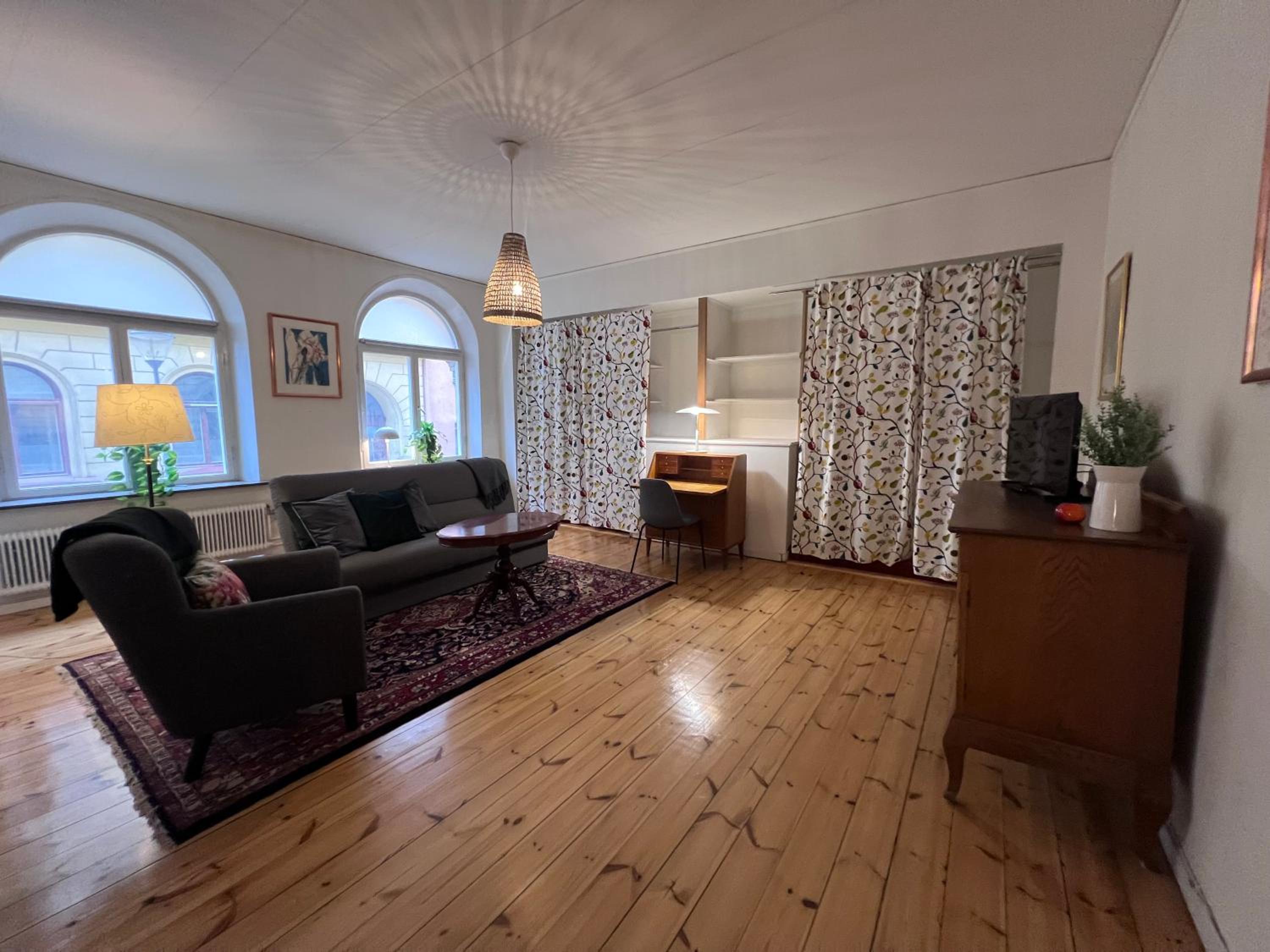 Apartment photo 2