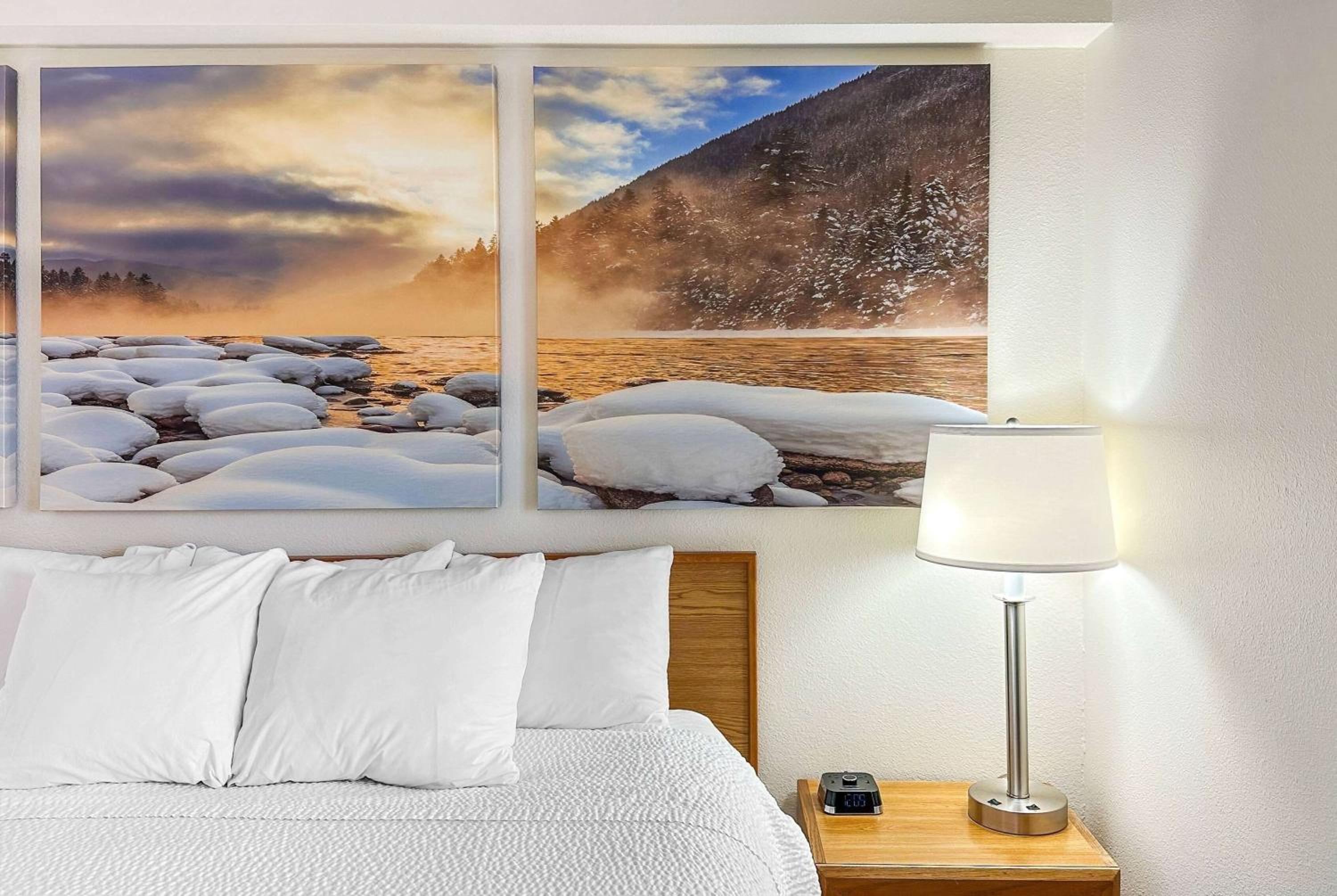 King Room - Non-Smoking - Photo 8