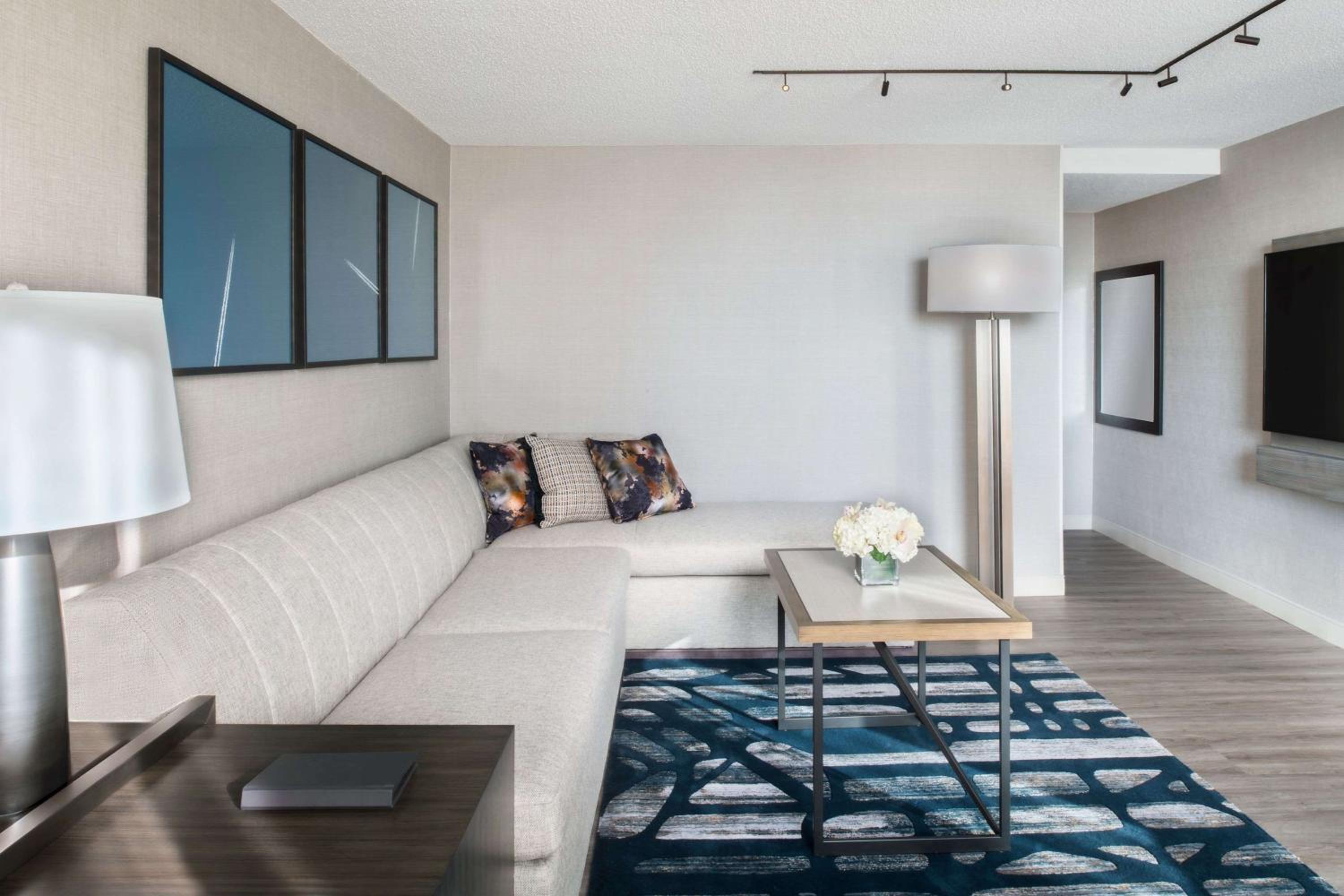 Studio Suite - Photo 2