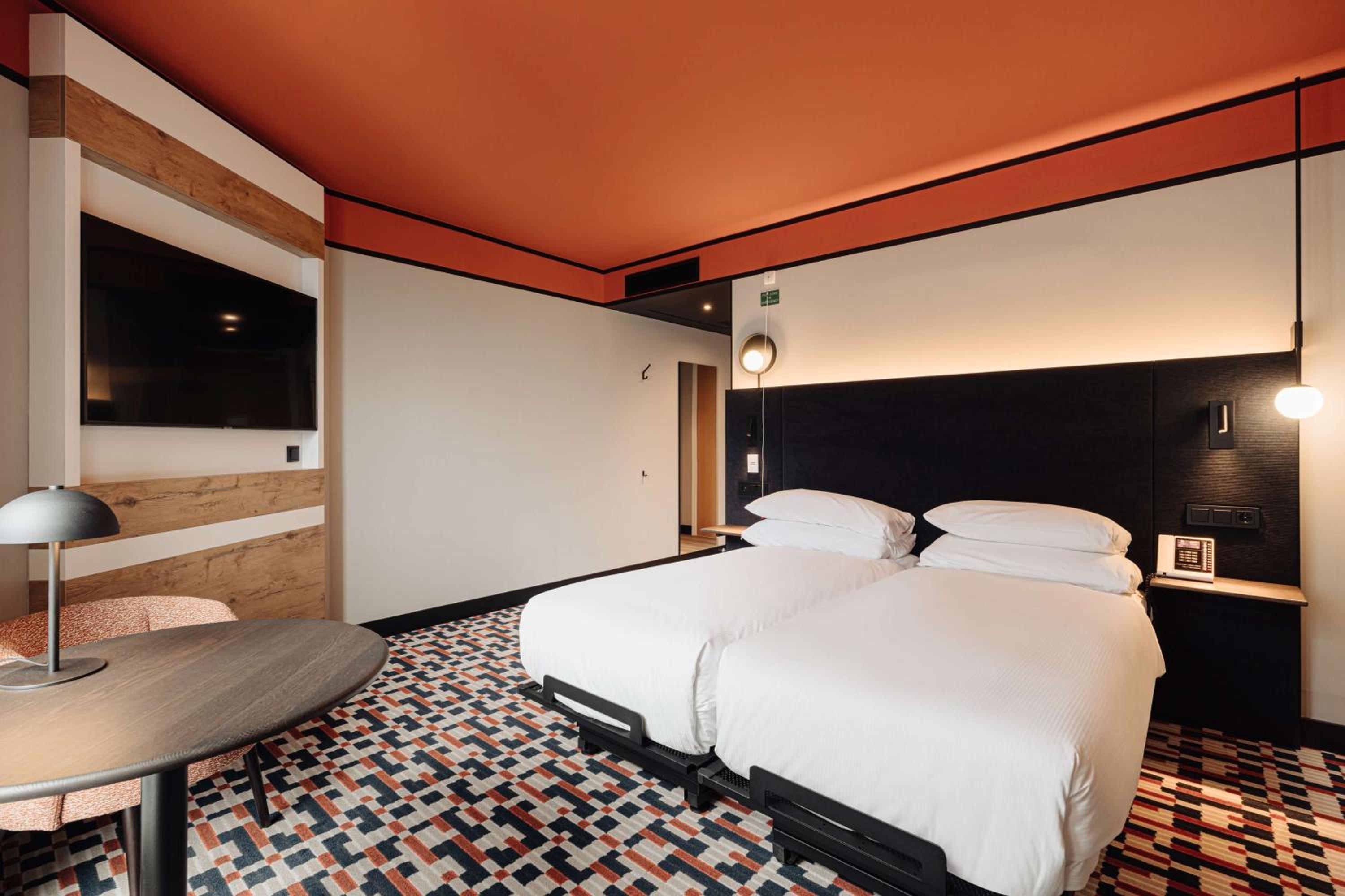 DoubleTree by Hilton Amsterdam Centraal Station, Photo 2