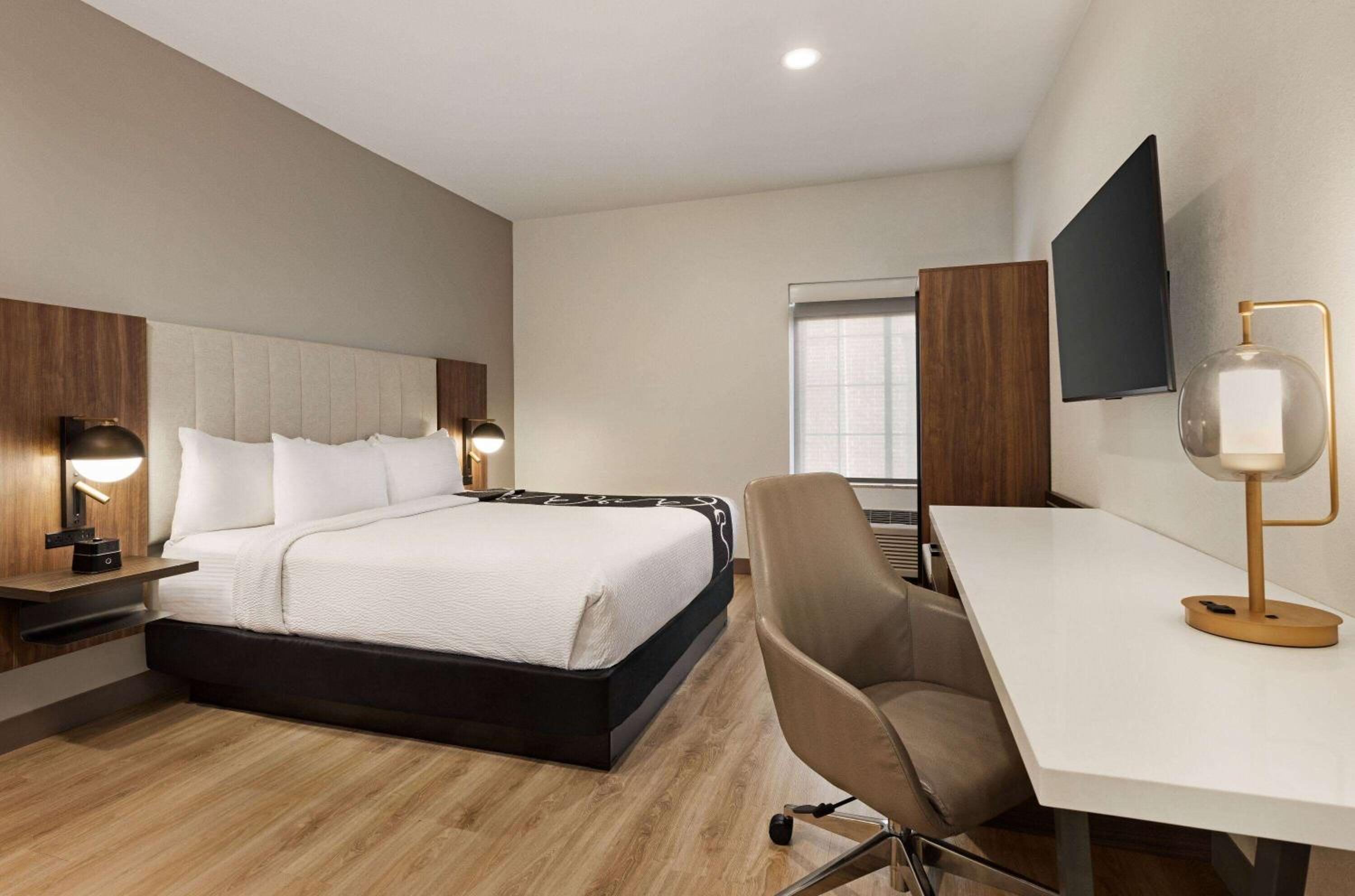 Deluxe King Room