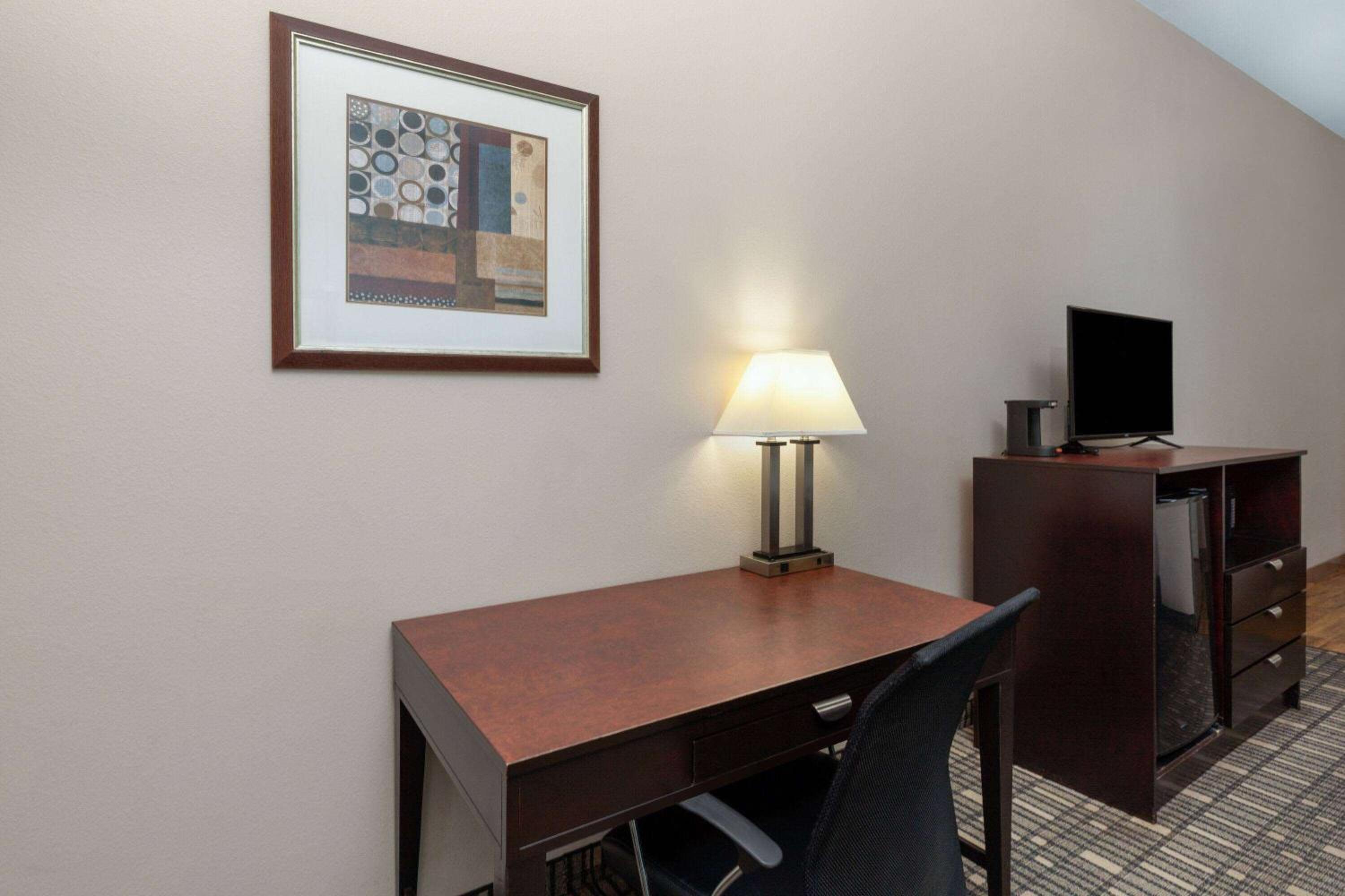 King Room with City View - Non-Smoking - Photo 9
