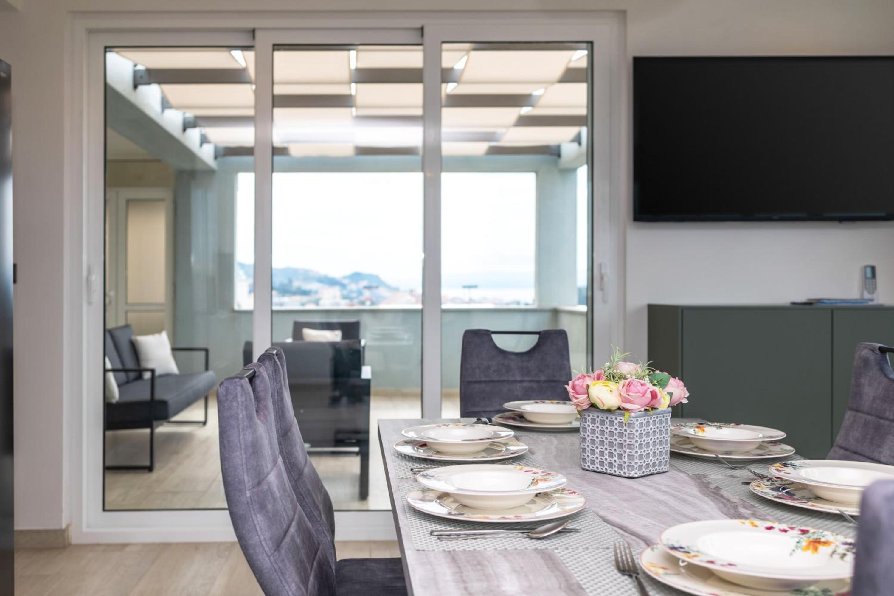 Penthouse Apartment photo 2