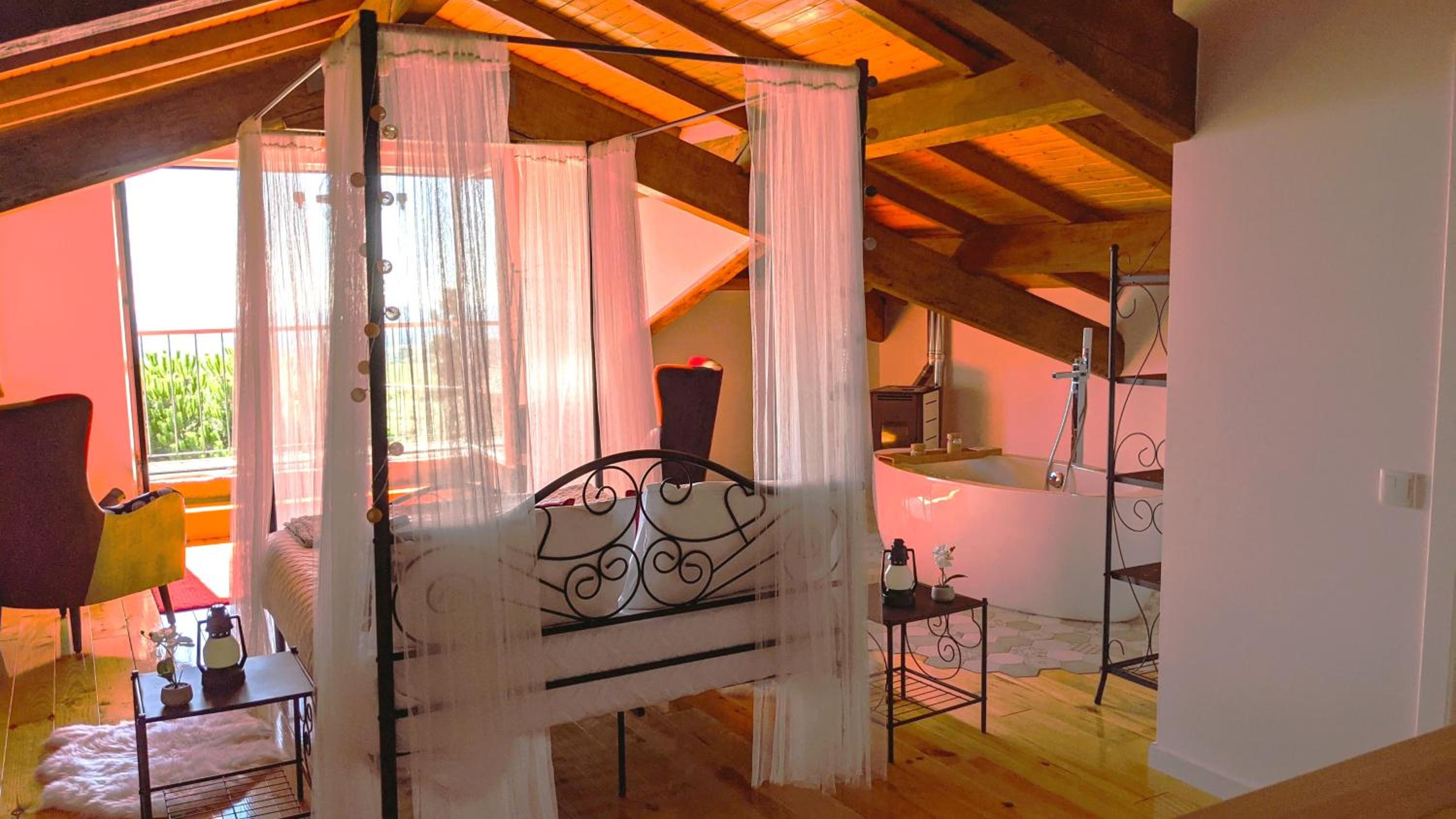 One-Bedroom House - Photo 21