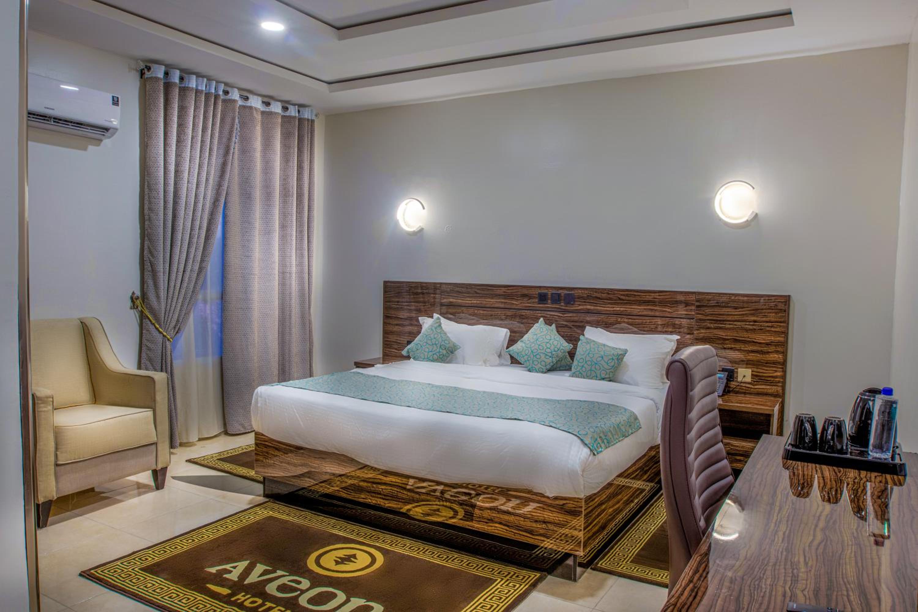 Deluxe Room (2 Adults + 1 Child) photo 2