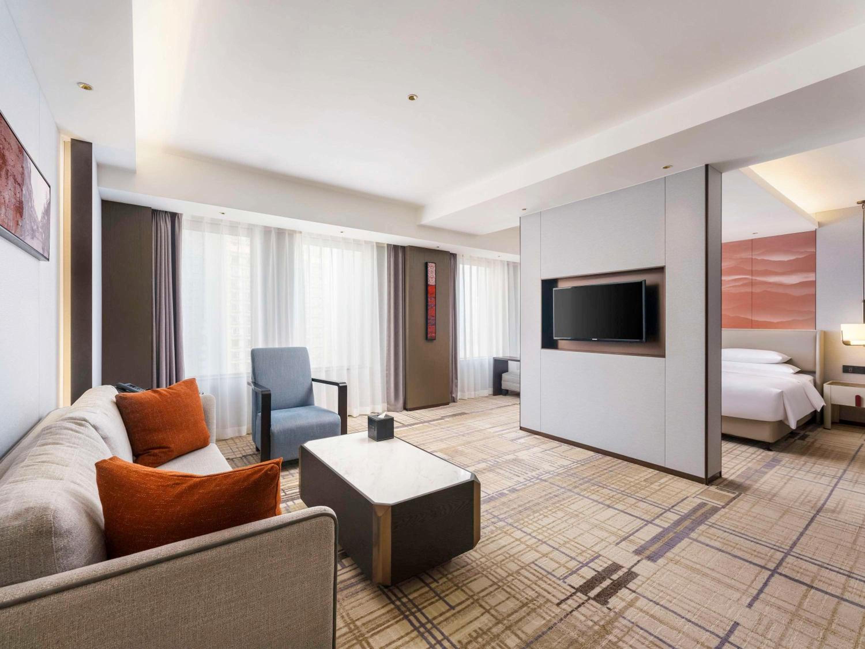 Swiss Select Room with One King Bed