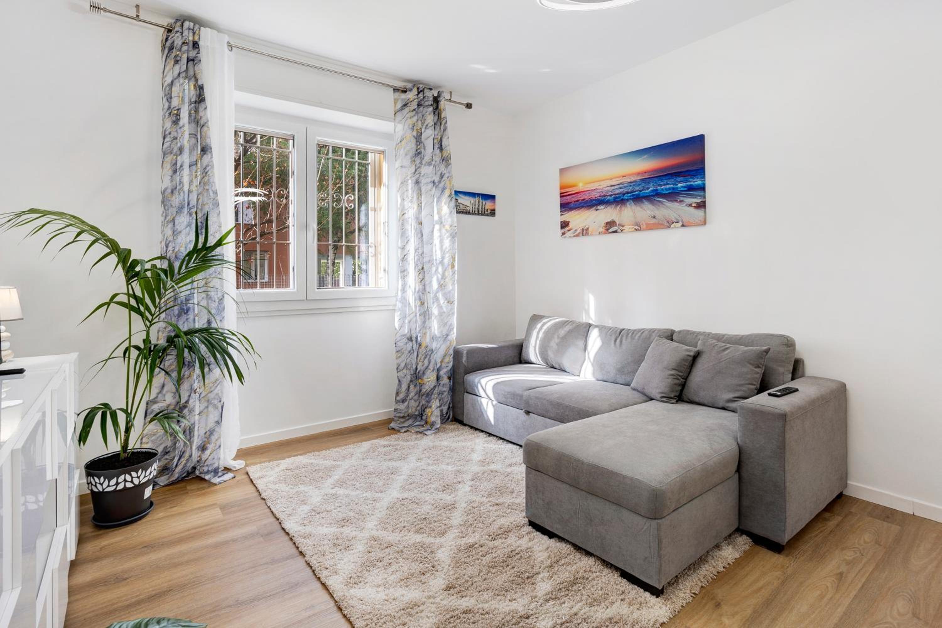 Superior One-Bedroom Apartment