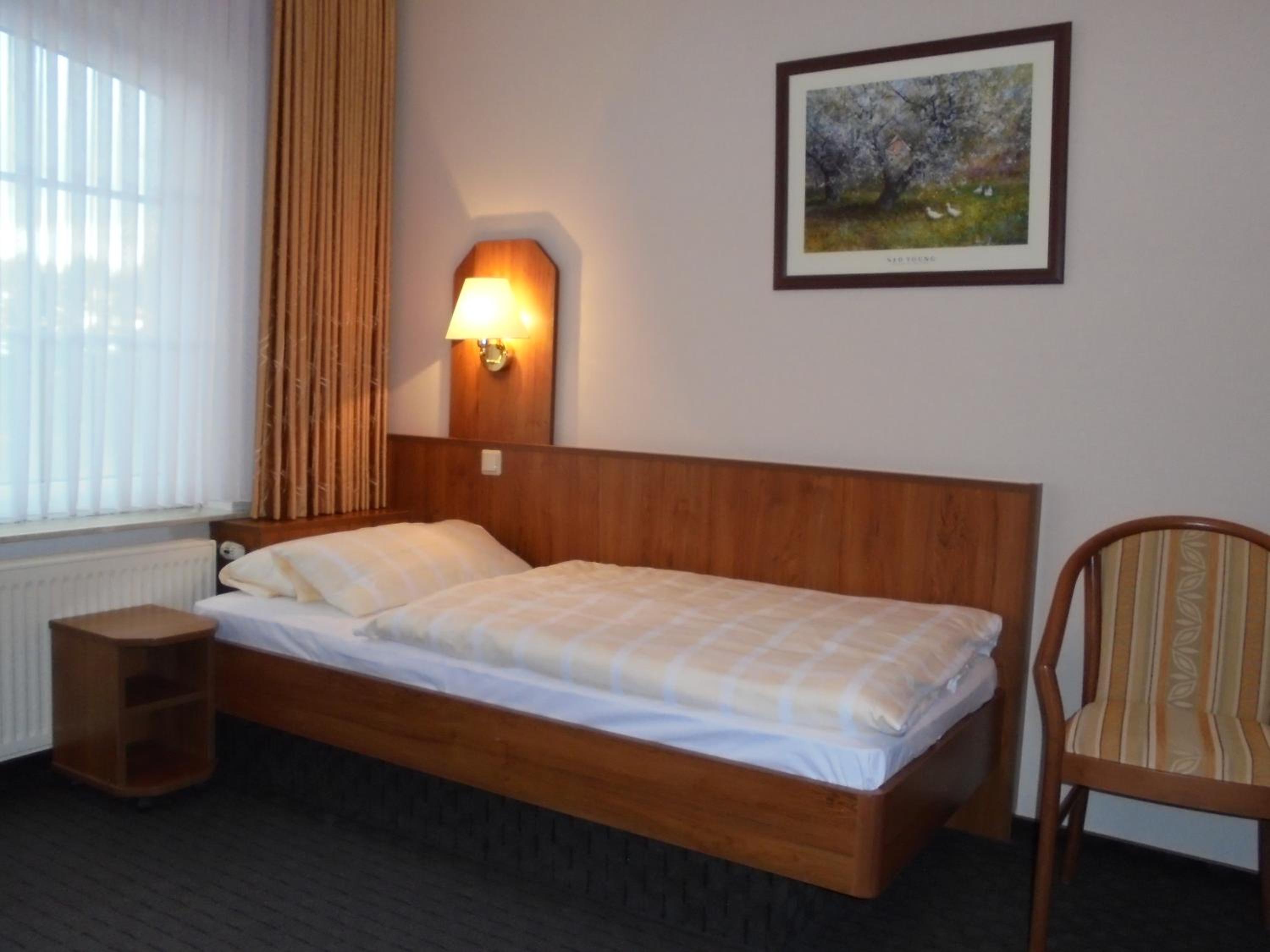Single Room photo 2