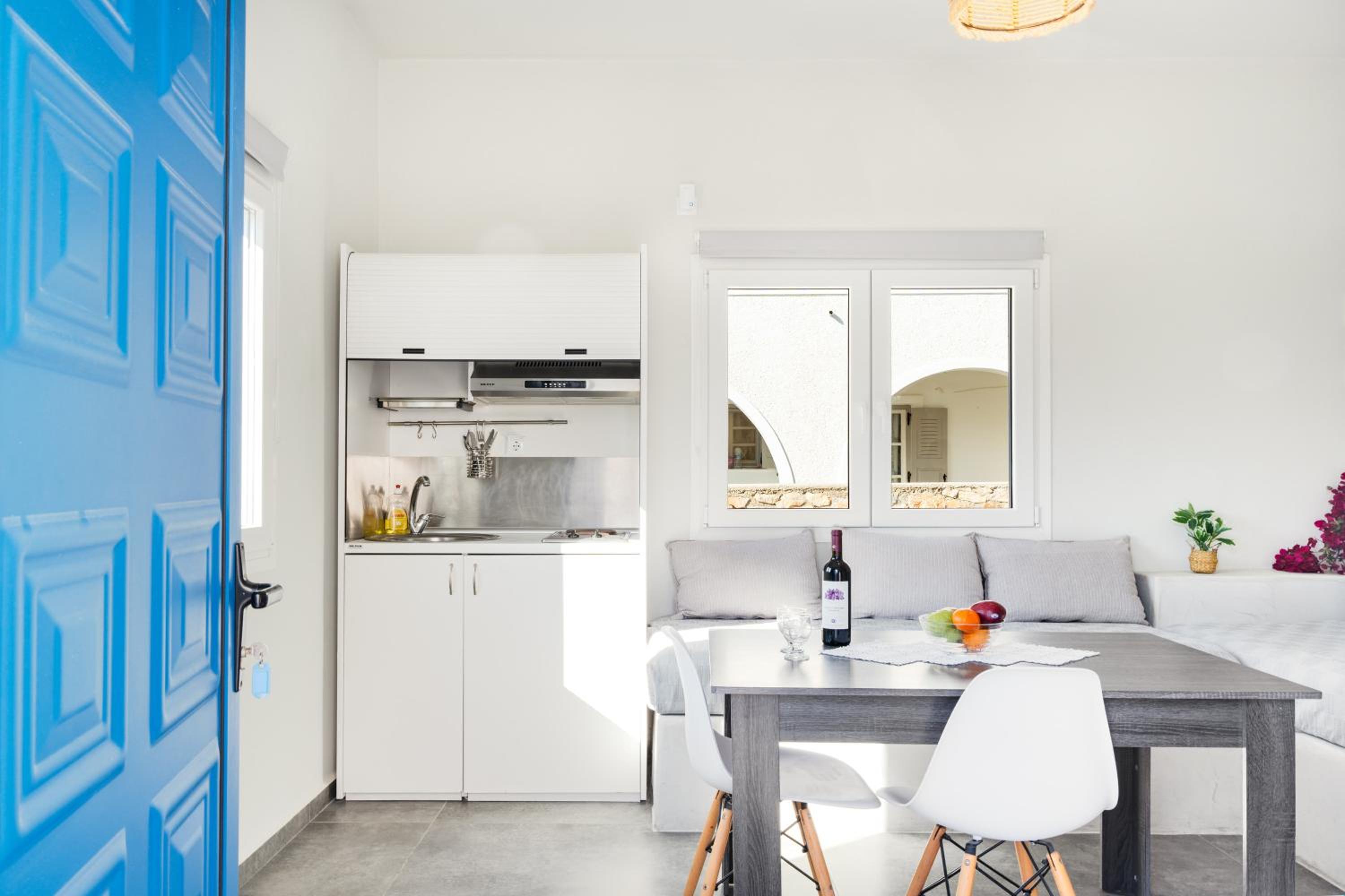 Superior One-Bedroom Apartment with Balcony photo 2
