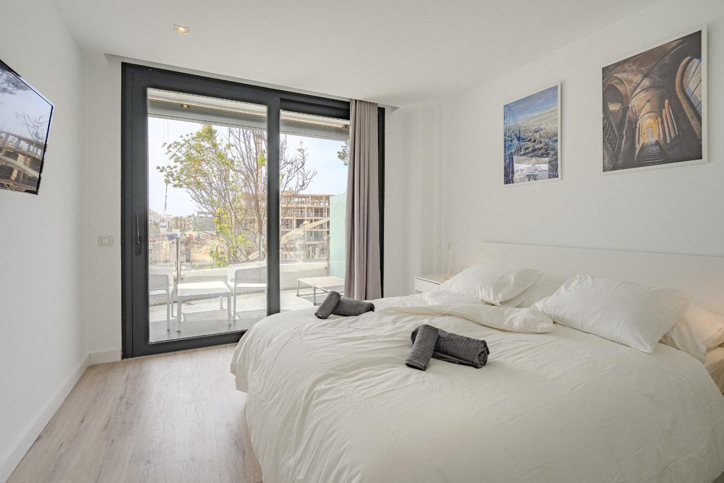 Apartment With Garden View photo 2