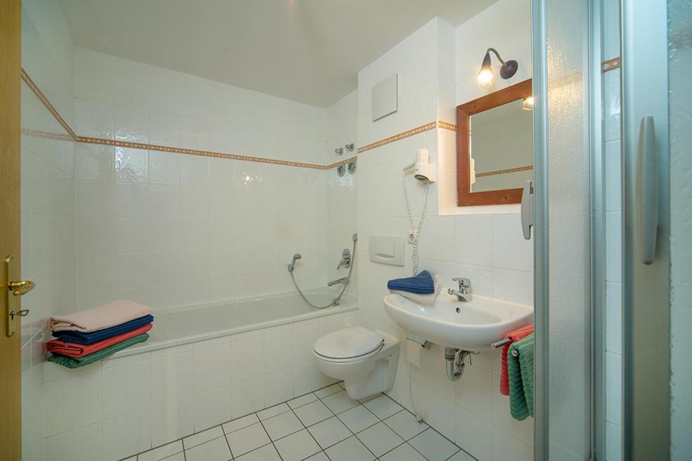 Apartment photo 2