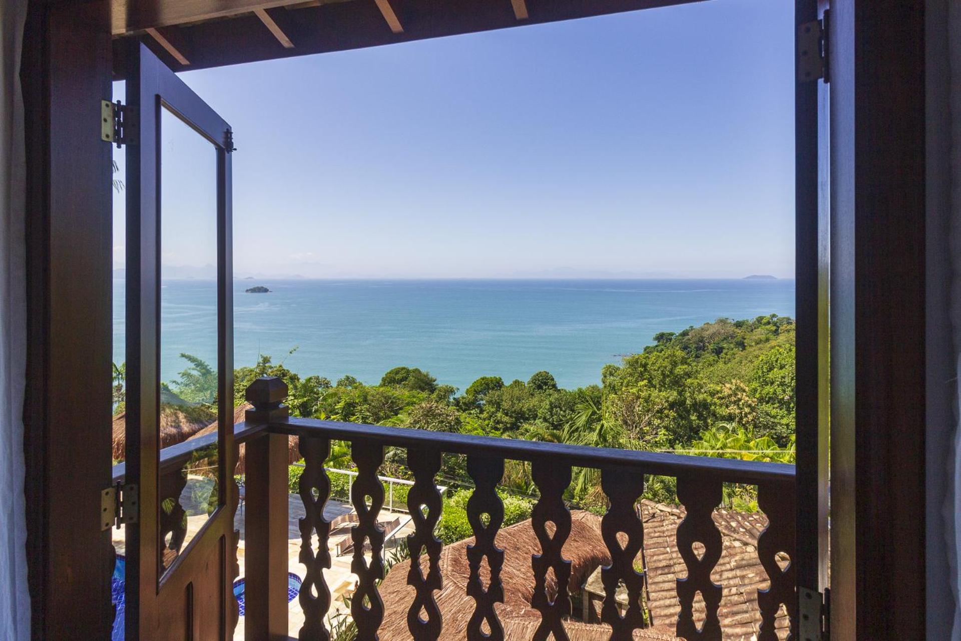 Suite with Sea View - Photo 12