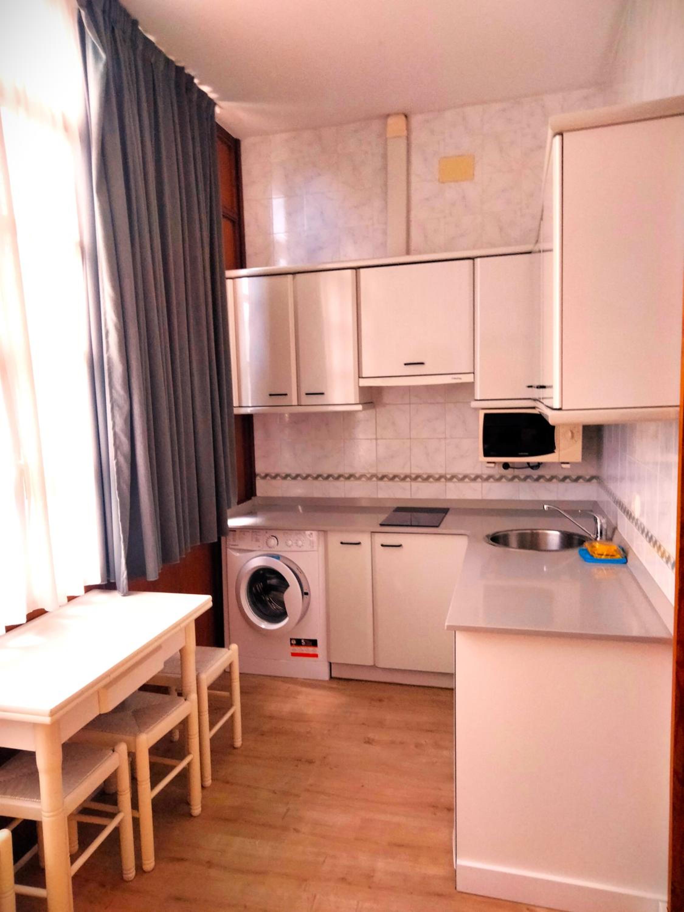 Studio Apartment photo 2