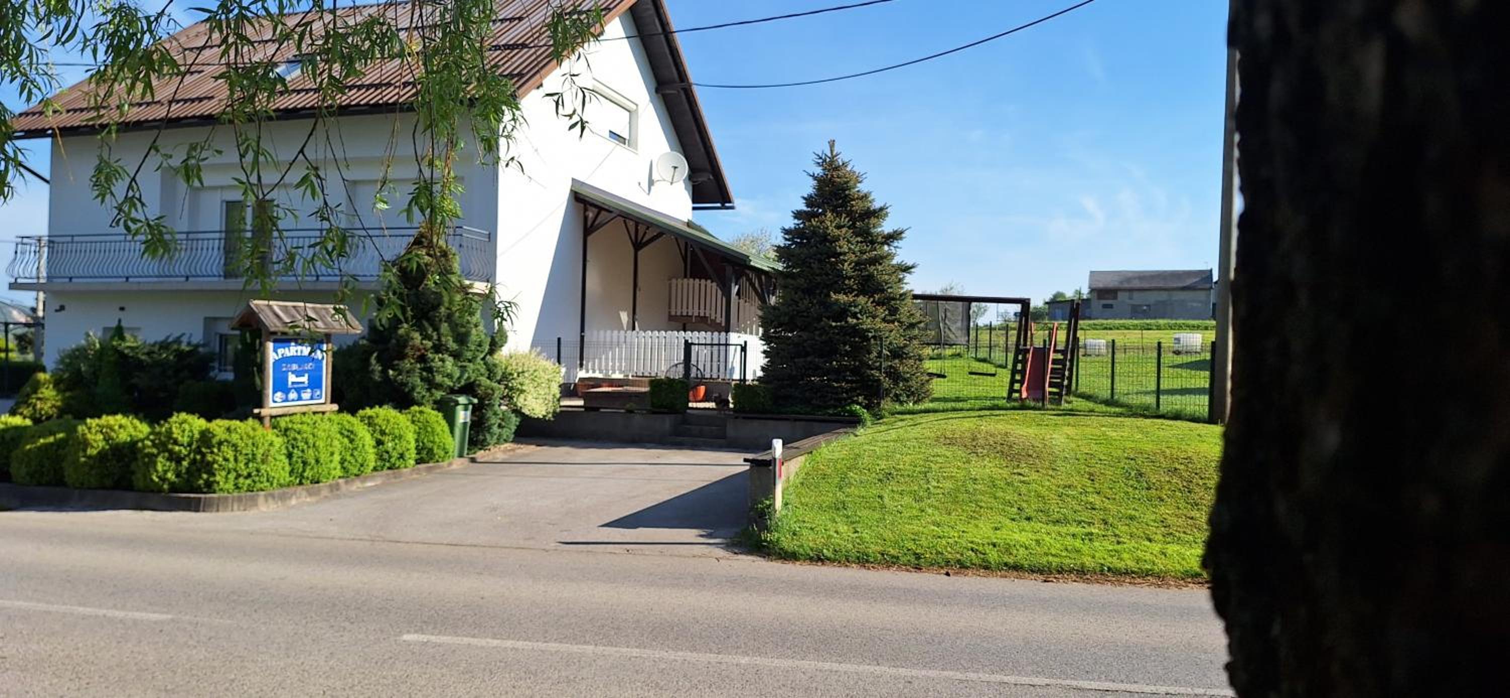 Apartment with Lake View - Photo 47
