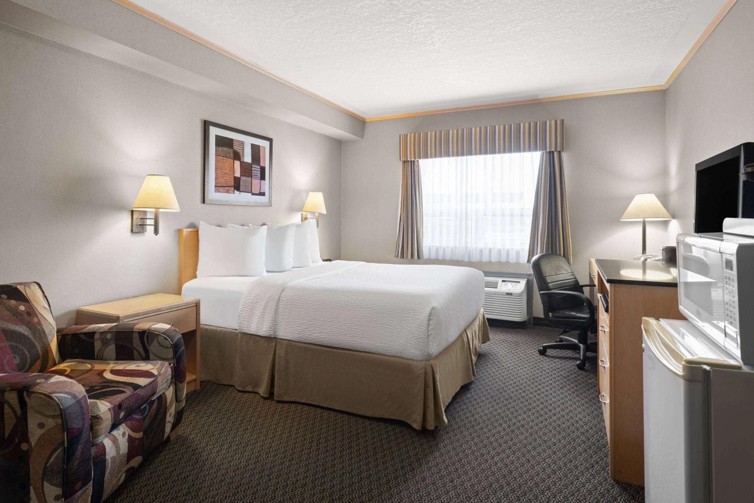 Superior Queen Room - Non-Smoking - Photo 1