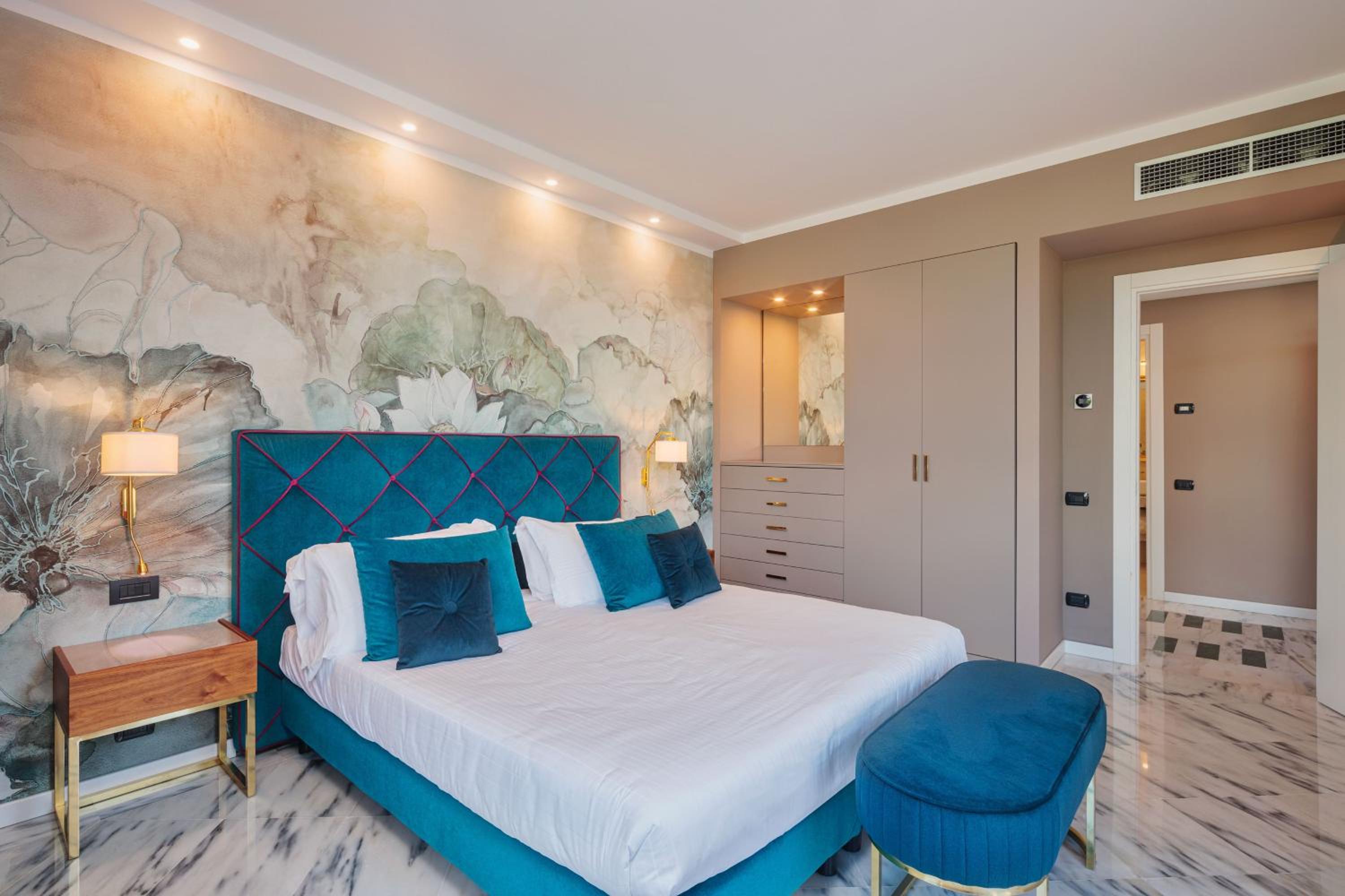 Executive Suite with Terrace - Photo 8