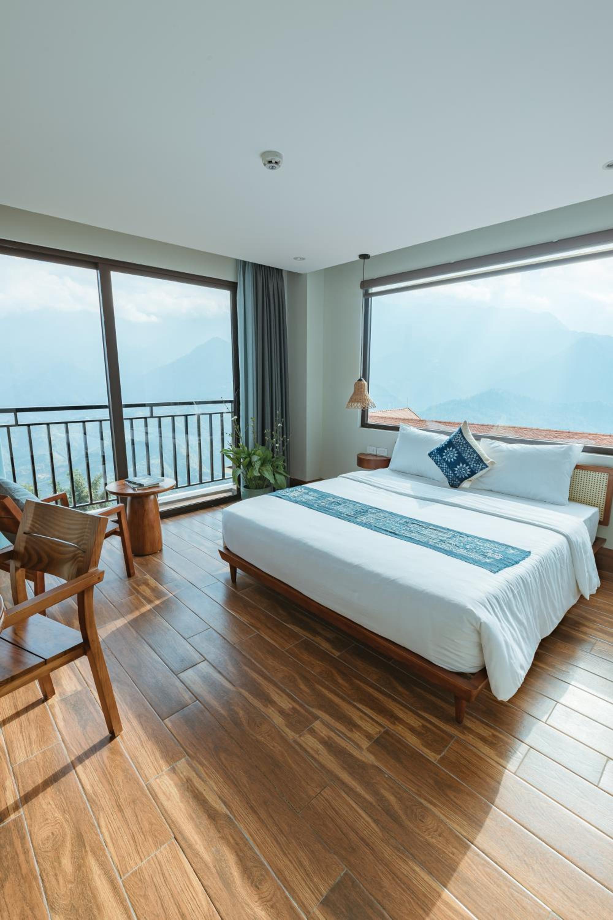 King Room with Mountain View photo 3