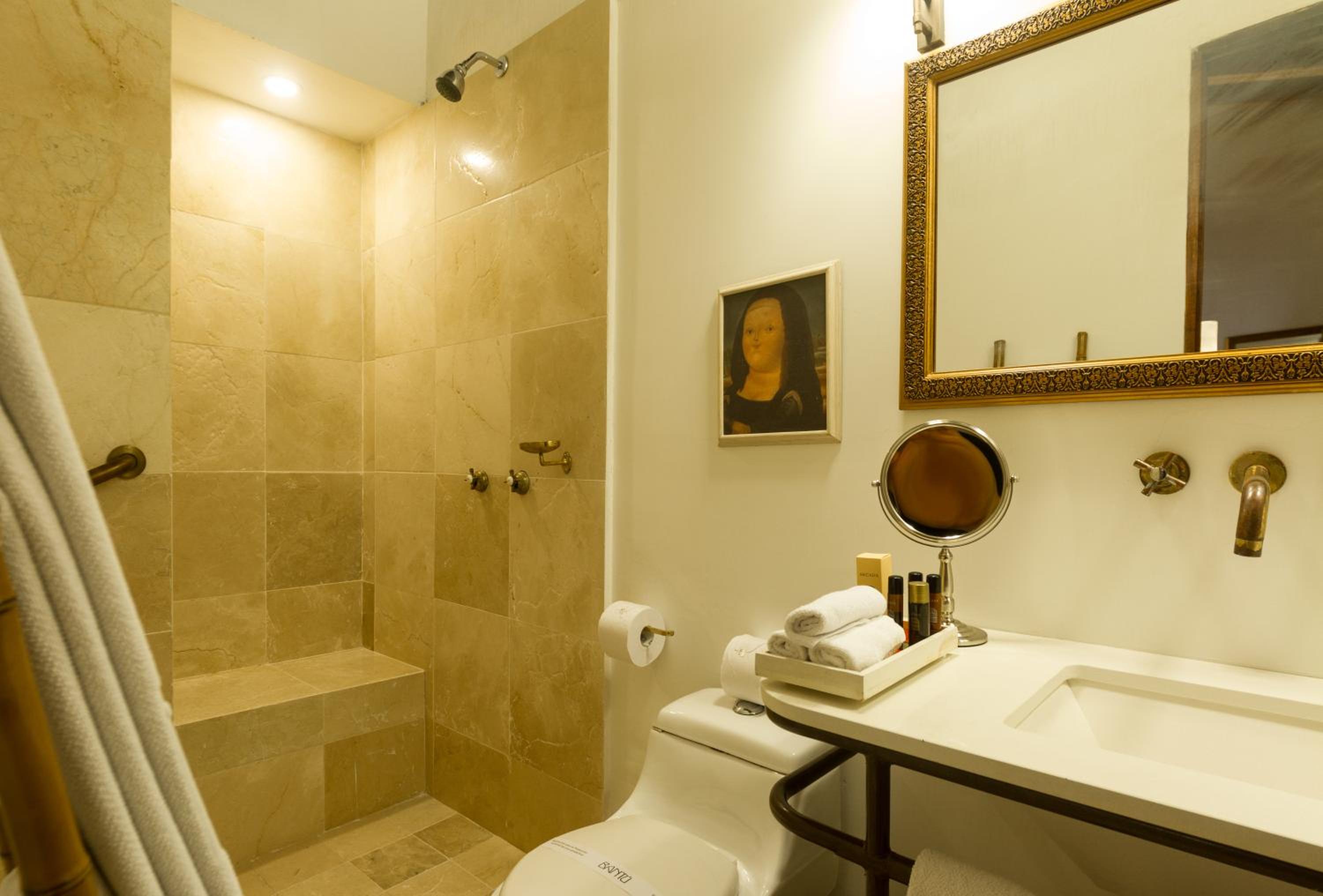 2 Queen Beds-Premium Room - Photo 5