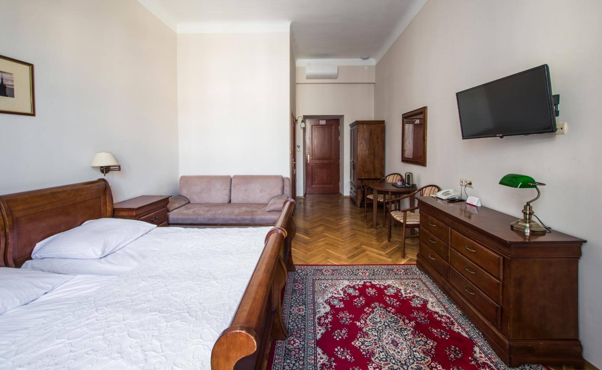 Standard Twin Room - Photo 2