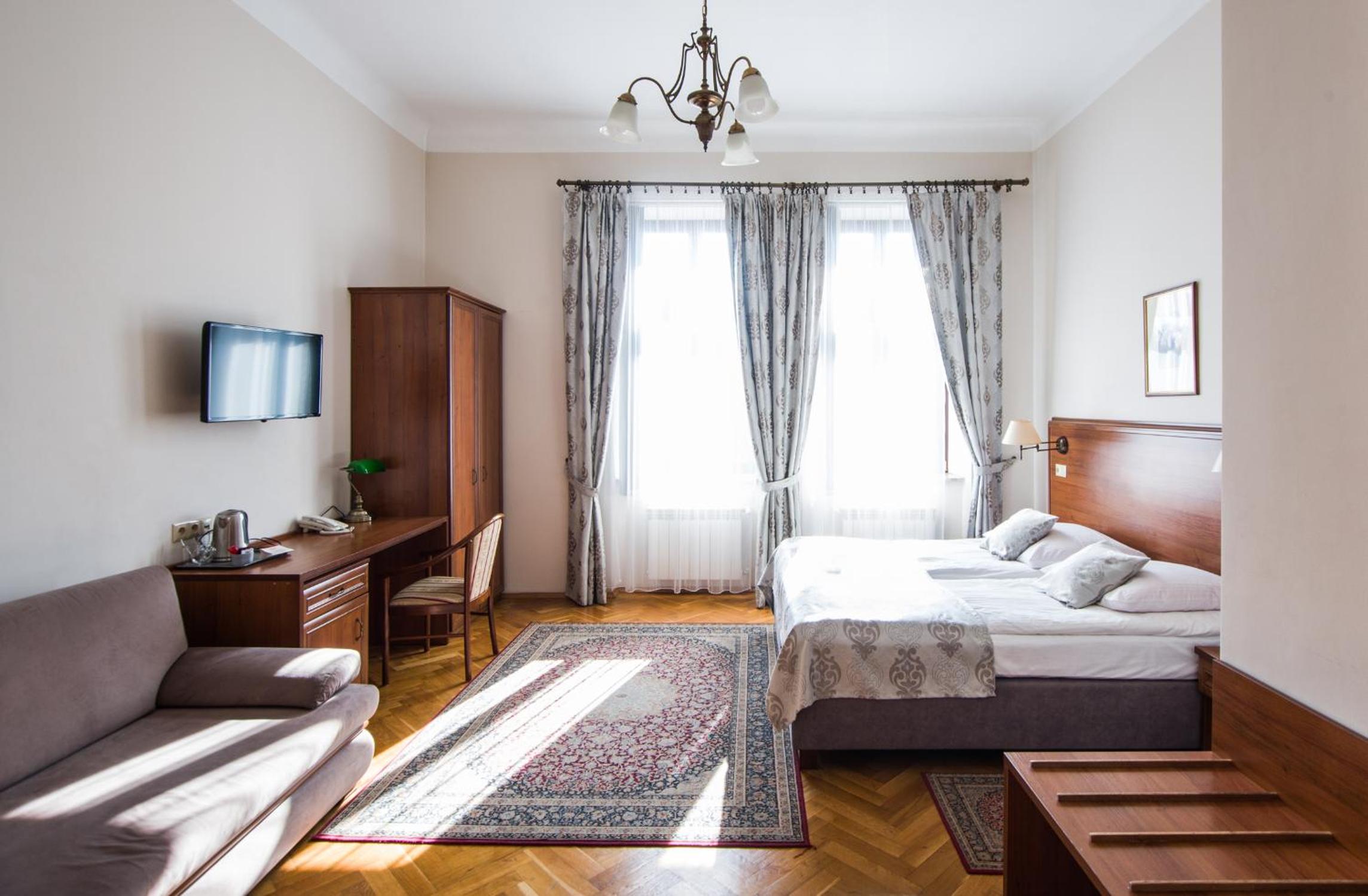 Standard Twin Room - Photo 1