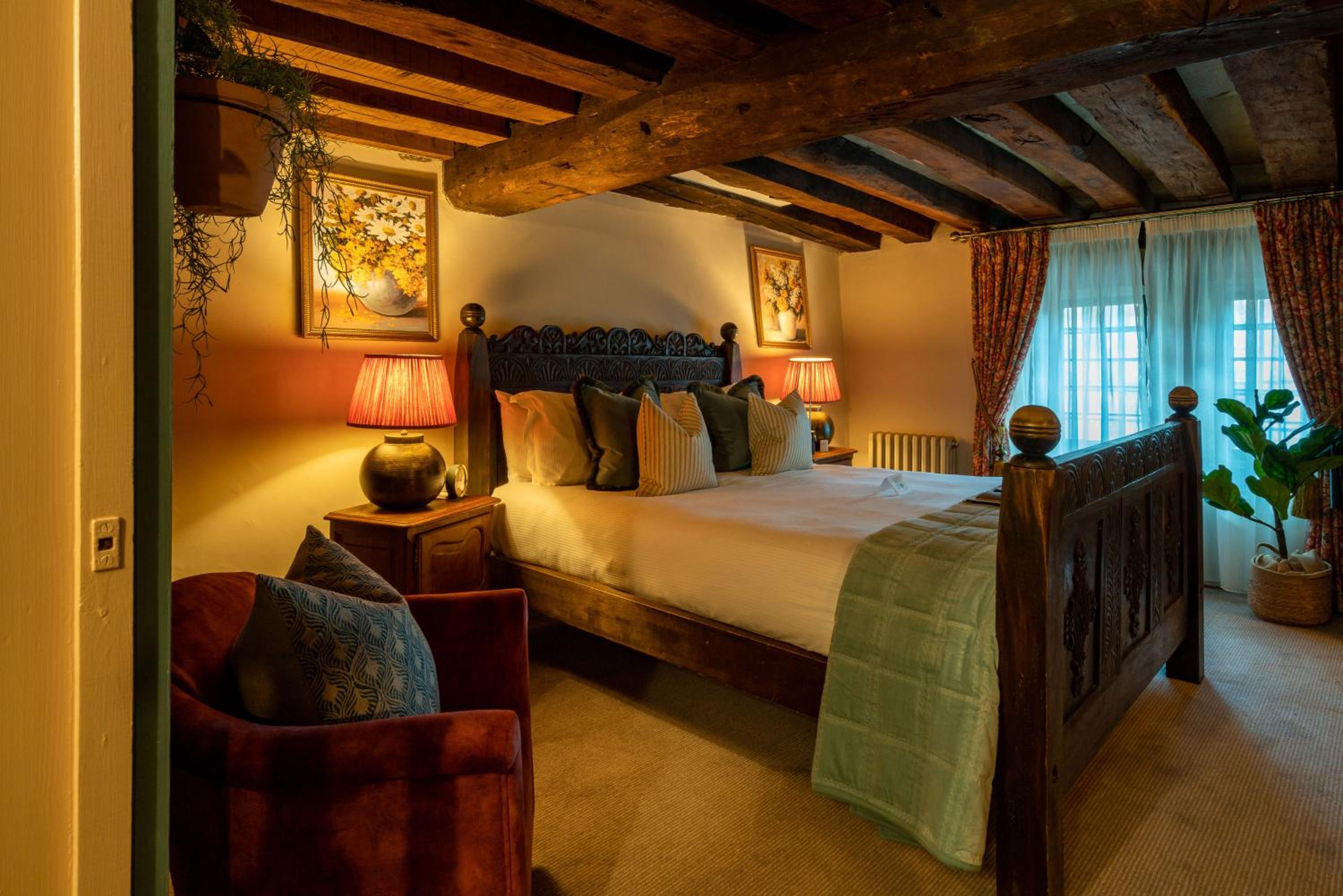 Basic Double Room Coach- George Inn
