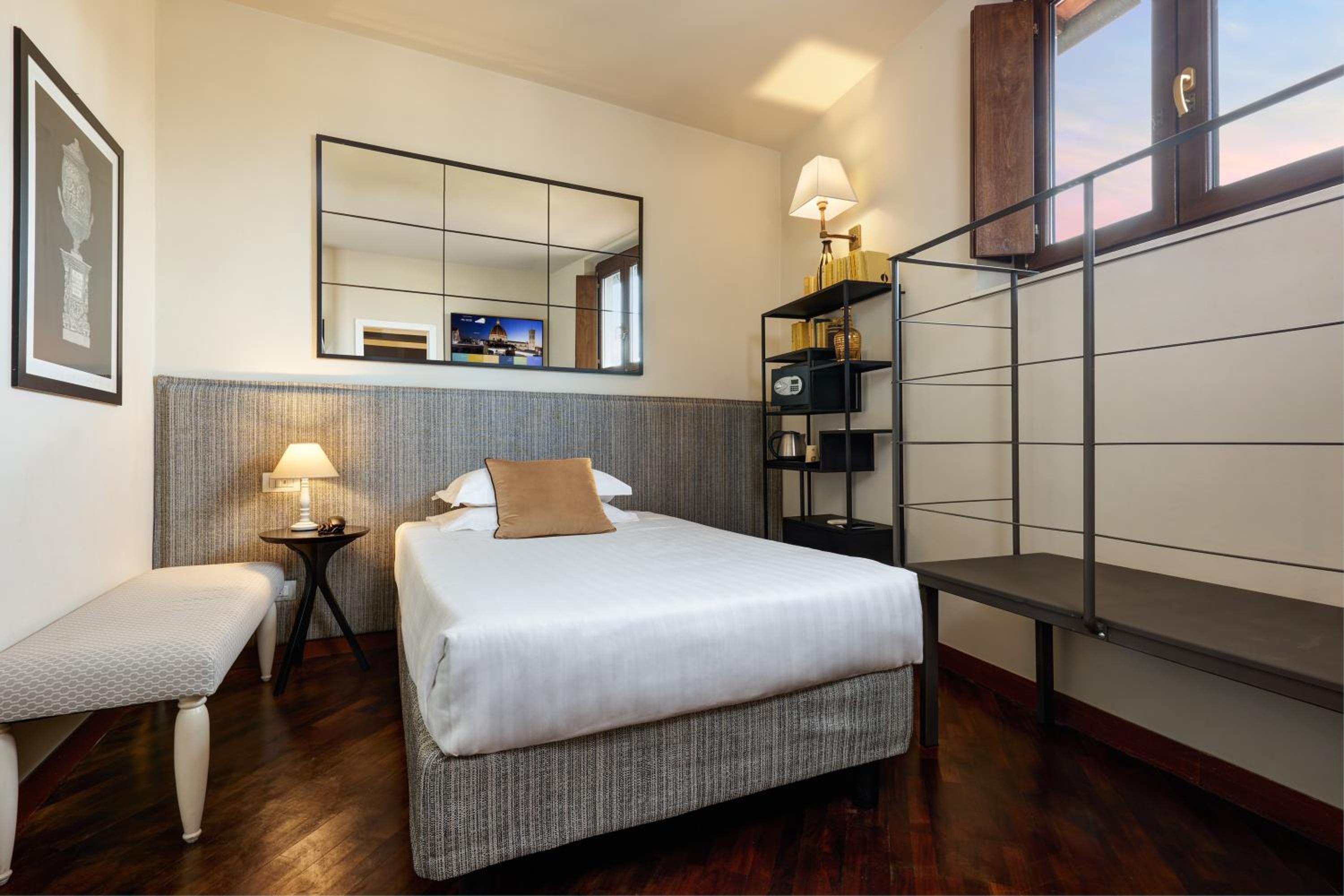 Single Room - Photo 2