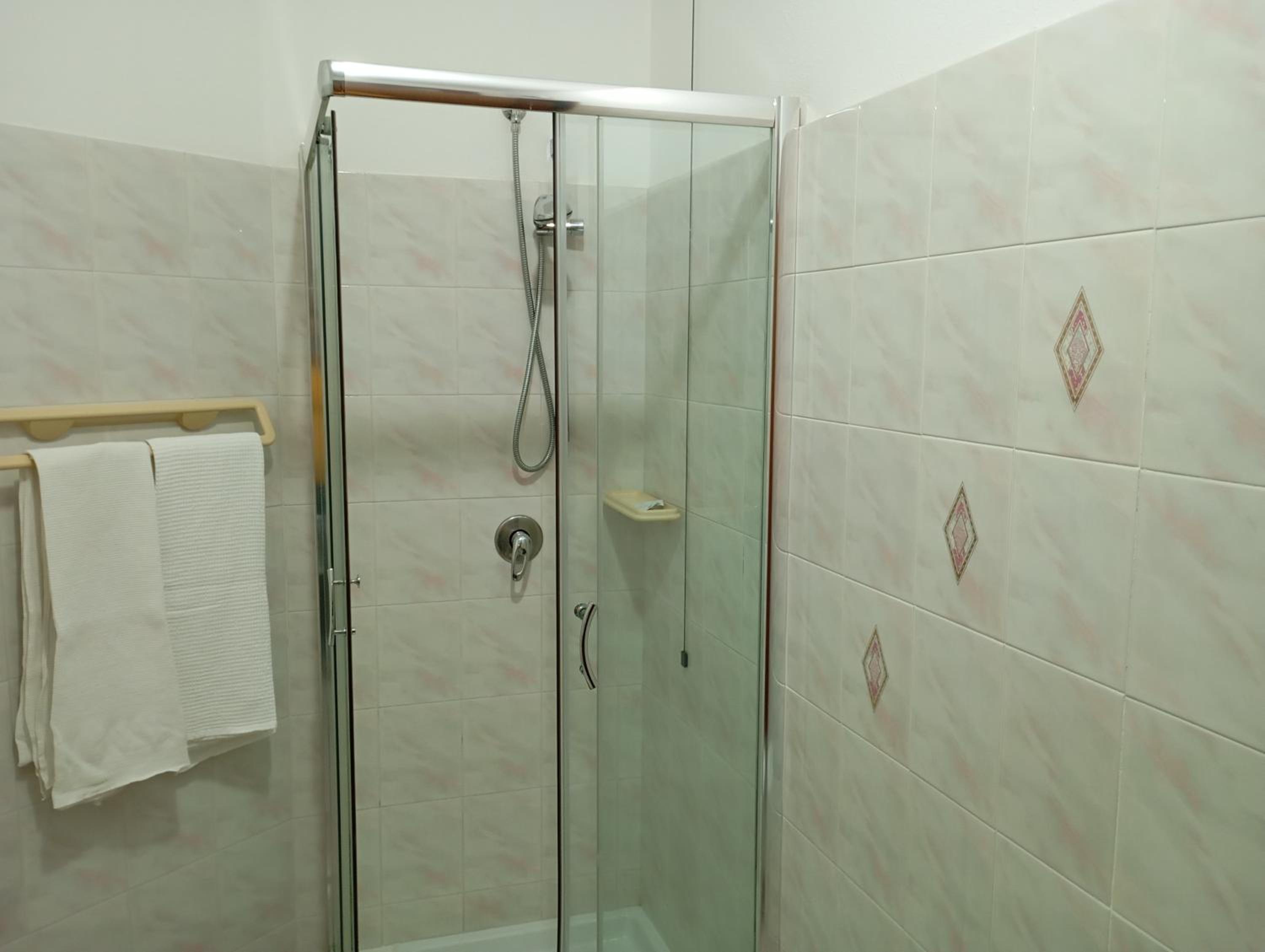 Triple Room with Garden View - Photo 3